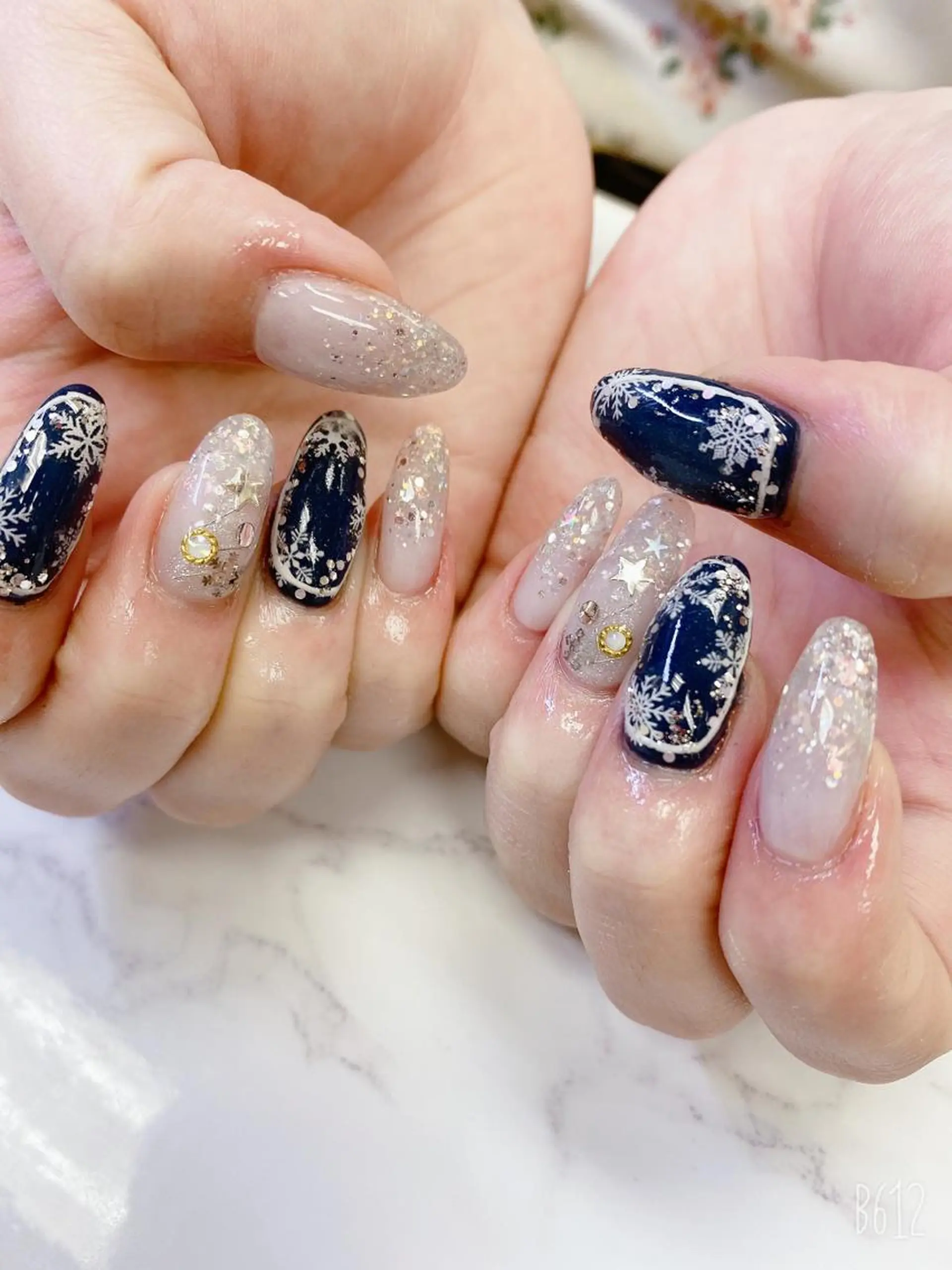 ミディアム ハンドネイル JNA認定講師🌸 RIEのネイルデザイン