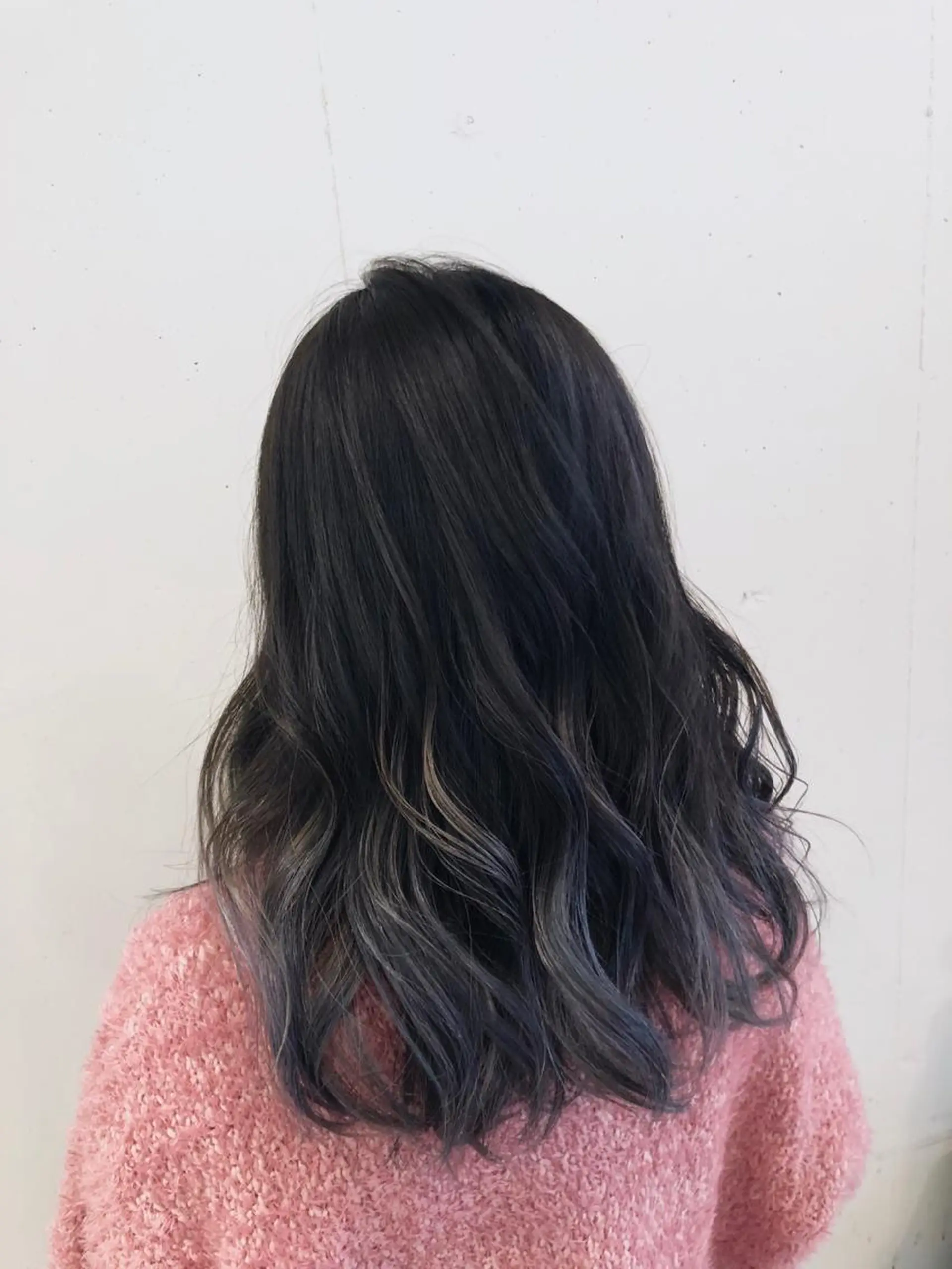ミディアム カラー パーマ ヘアアレンジ ブリーチ グラデーションカラー ハイライトカラー インナーカラー ユニコーンカラー 【ツヤ髪美容師】 ツダケイスケのヘアスタイル