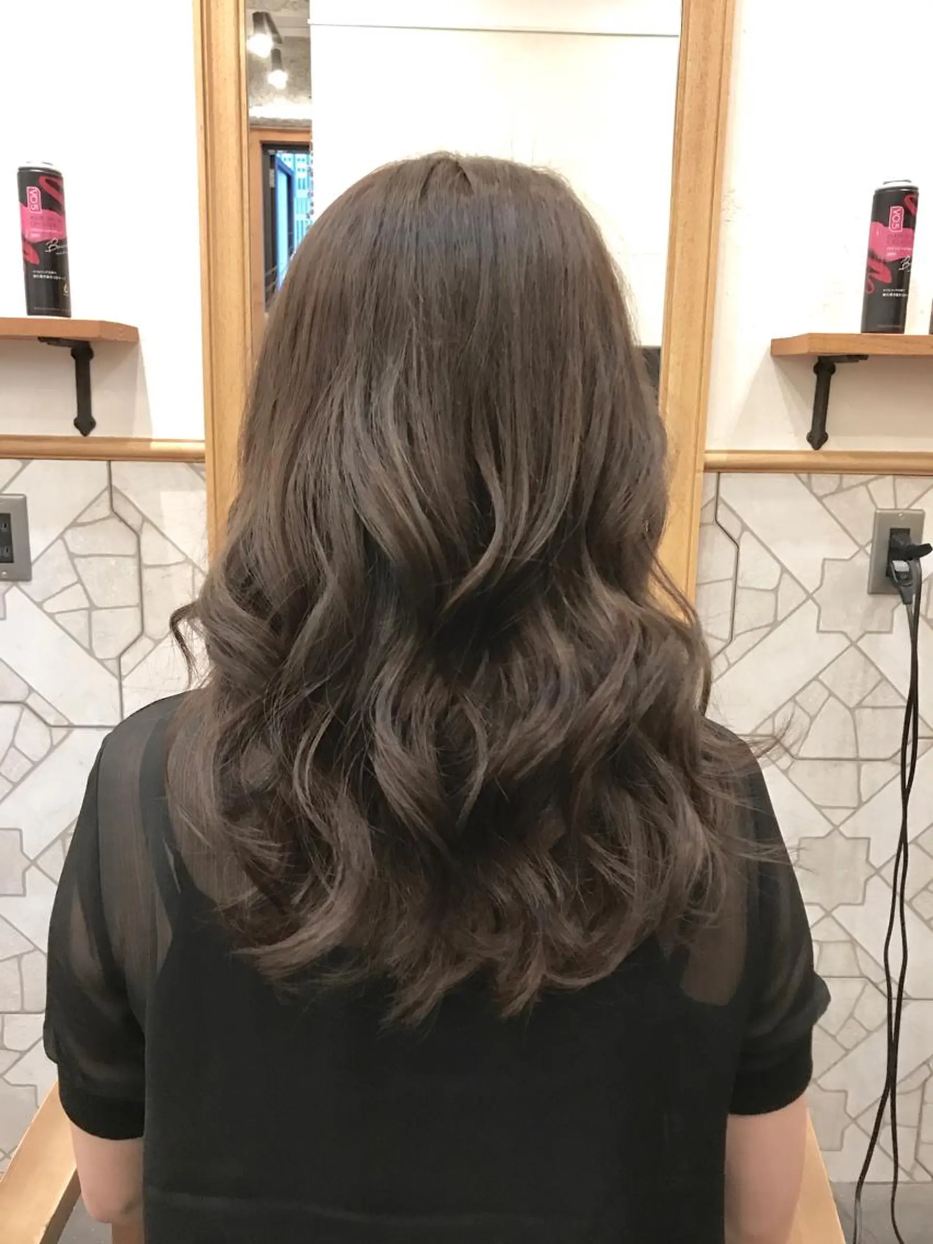 セミロング 韓国レイヤーカット KOUKIのヘアスタイル