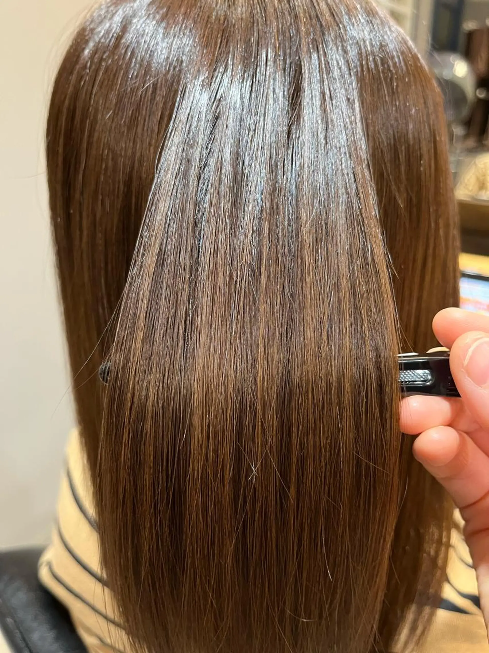 セミロング カラー まつしま ちひろのヘアスタイル