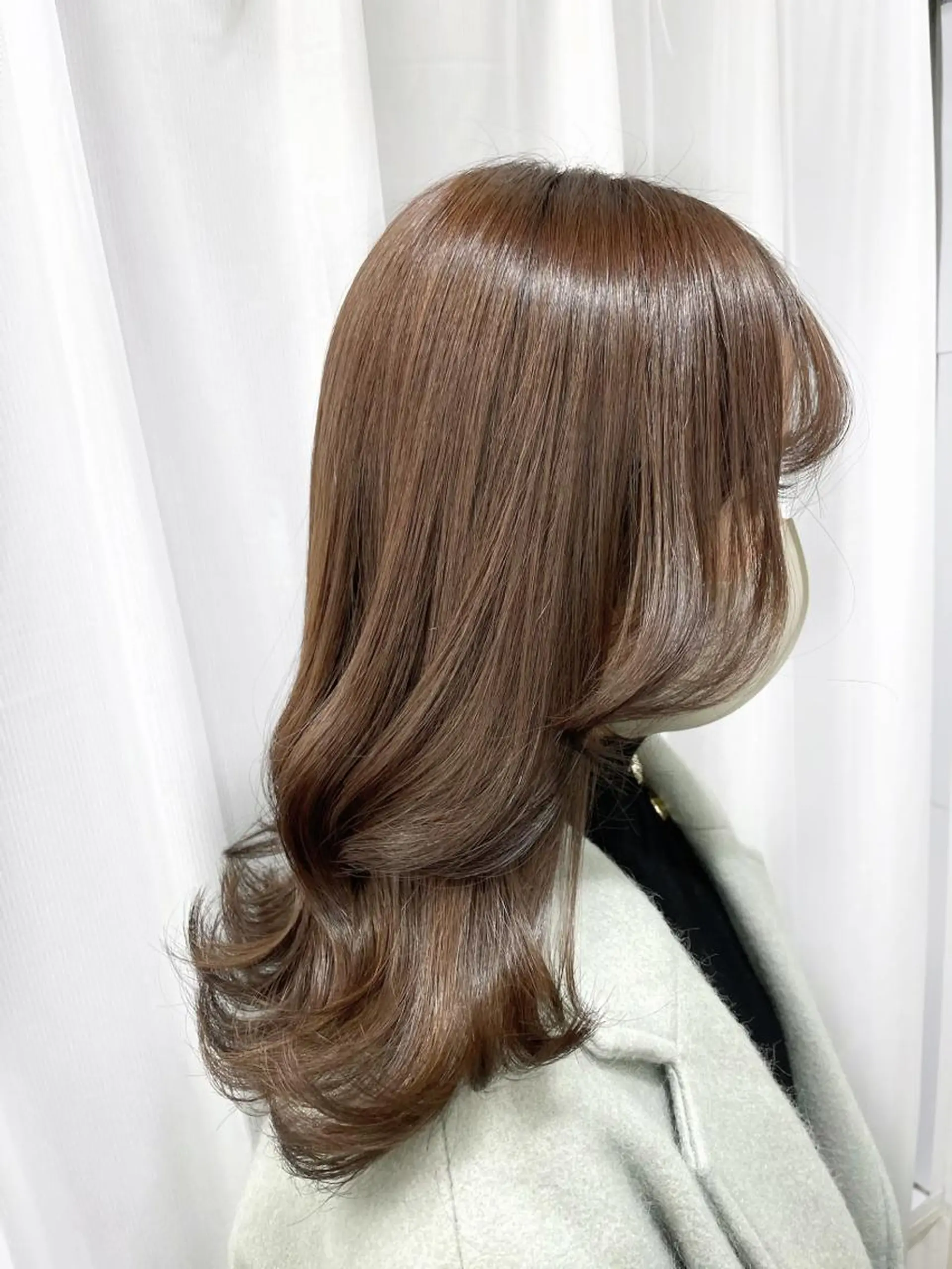 セミロング カラー 韓国ヘア🤍髪質改善 🇰🇷AKANEのヘアスタイル