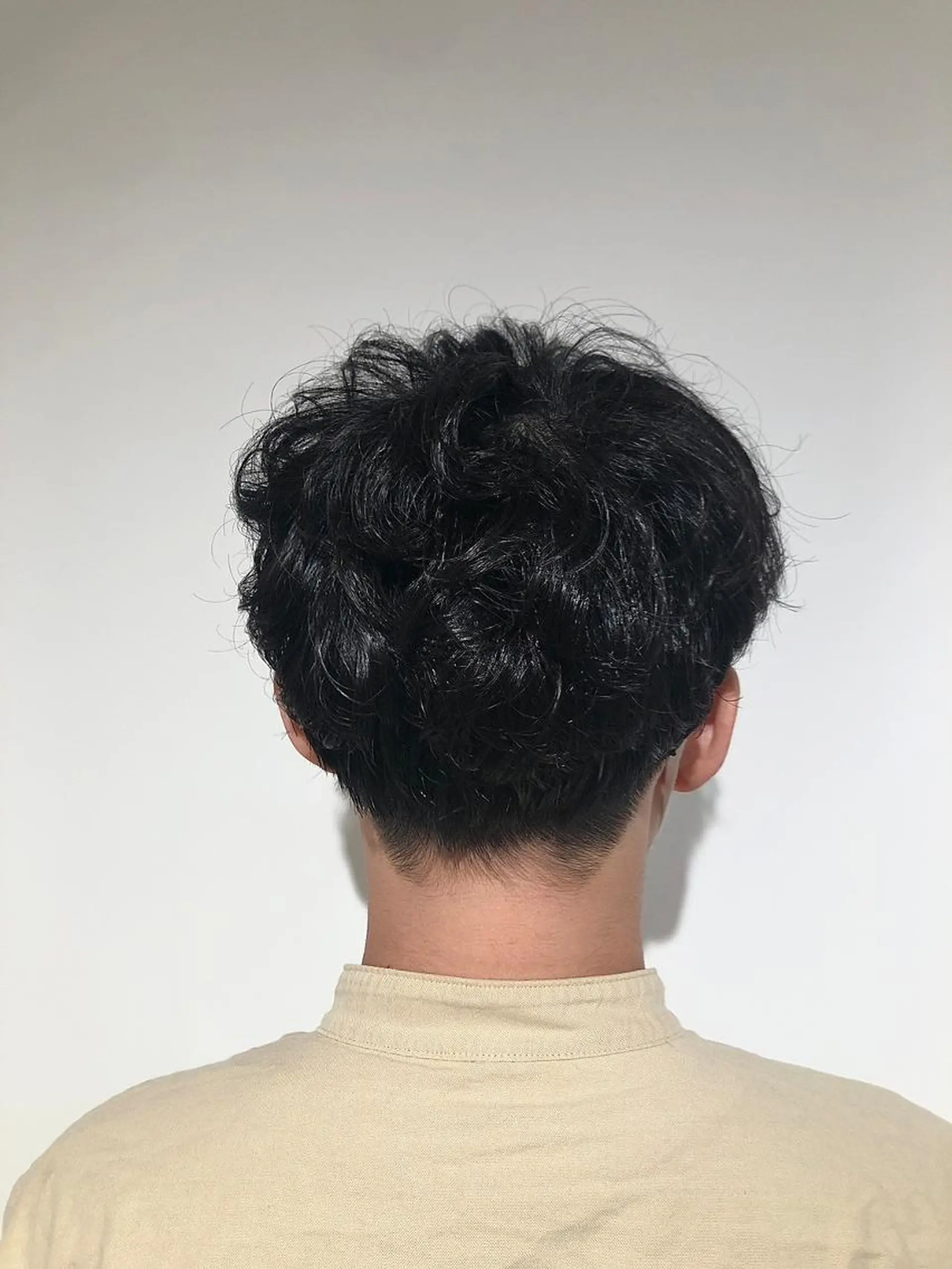 ショート パーマ メンズ アップバング ビジネス マッシュ メンズパーマ メンズツイストパーマ 高橋 英彦のヘアスタイル