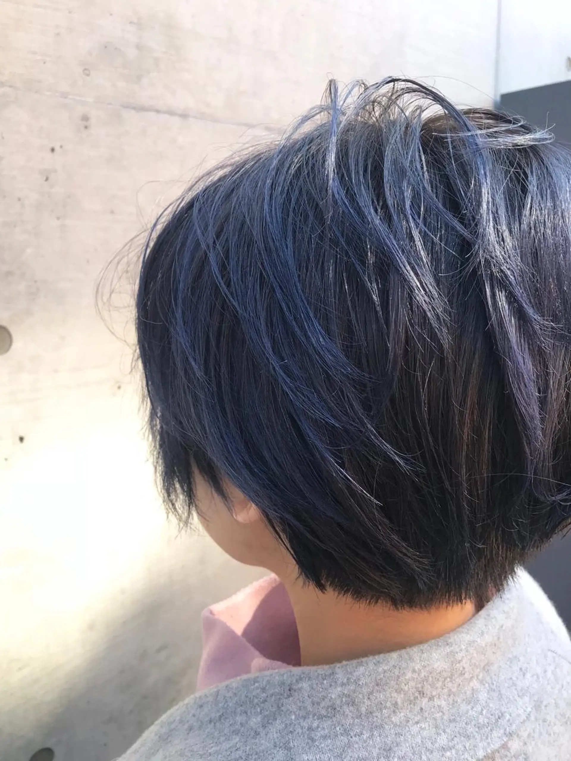 ショート カラー ブリーチ a-o横浜所属・色落ちまでキレイに！ ！女性サロンのヘアスタイル