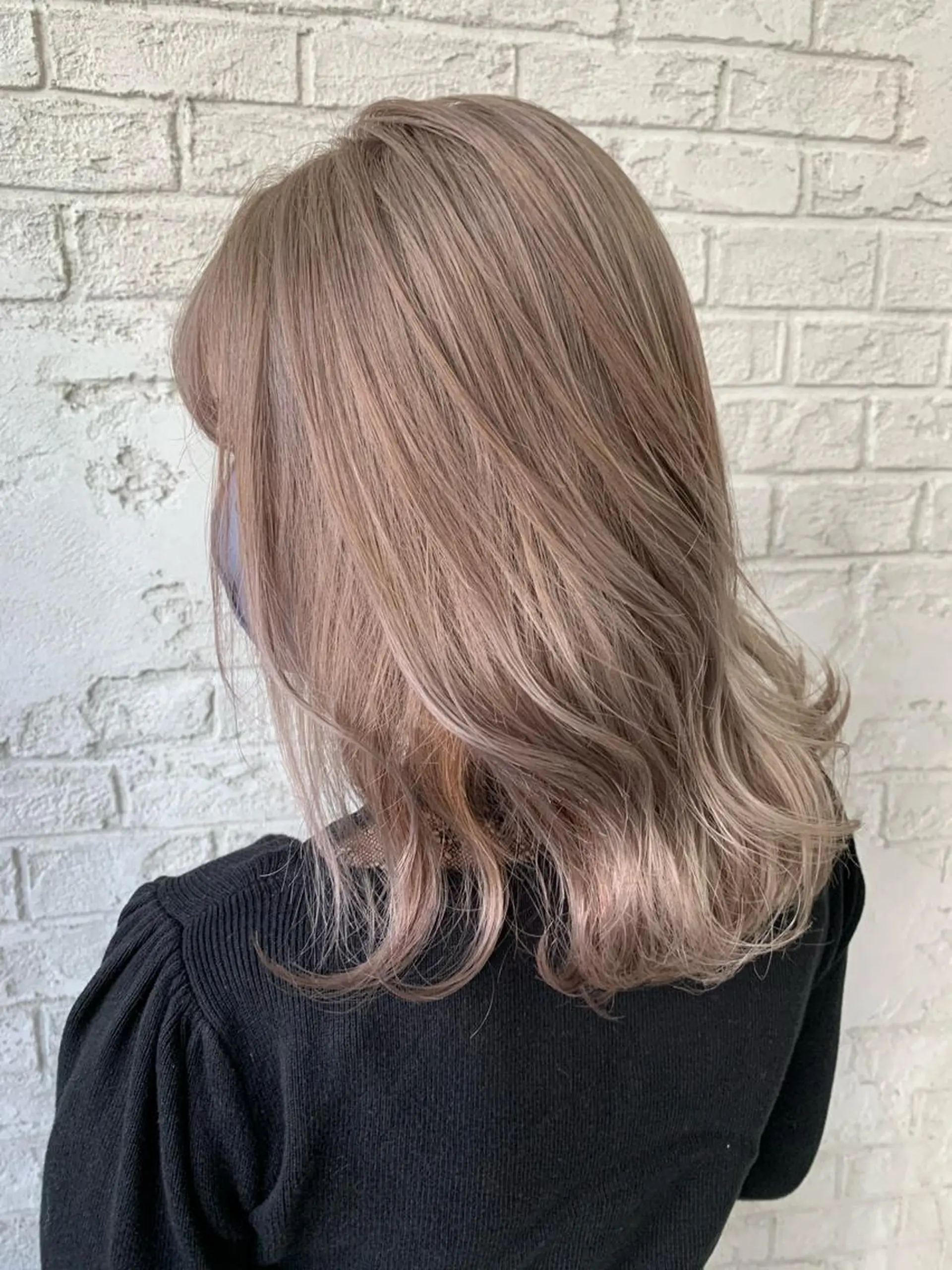 セミロング ヘアカラー 🇺🇸ハイライト特 化美容師🇺🇸漆沢のヘアスタイル