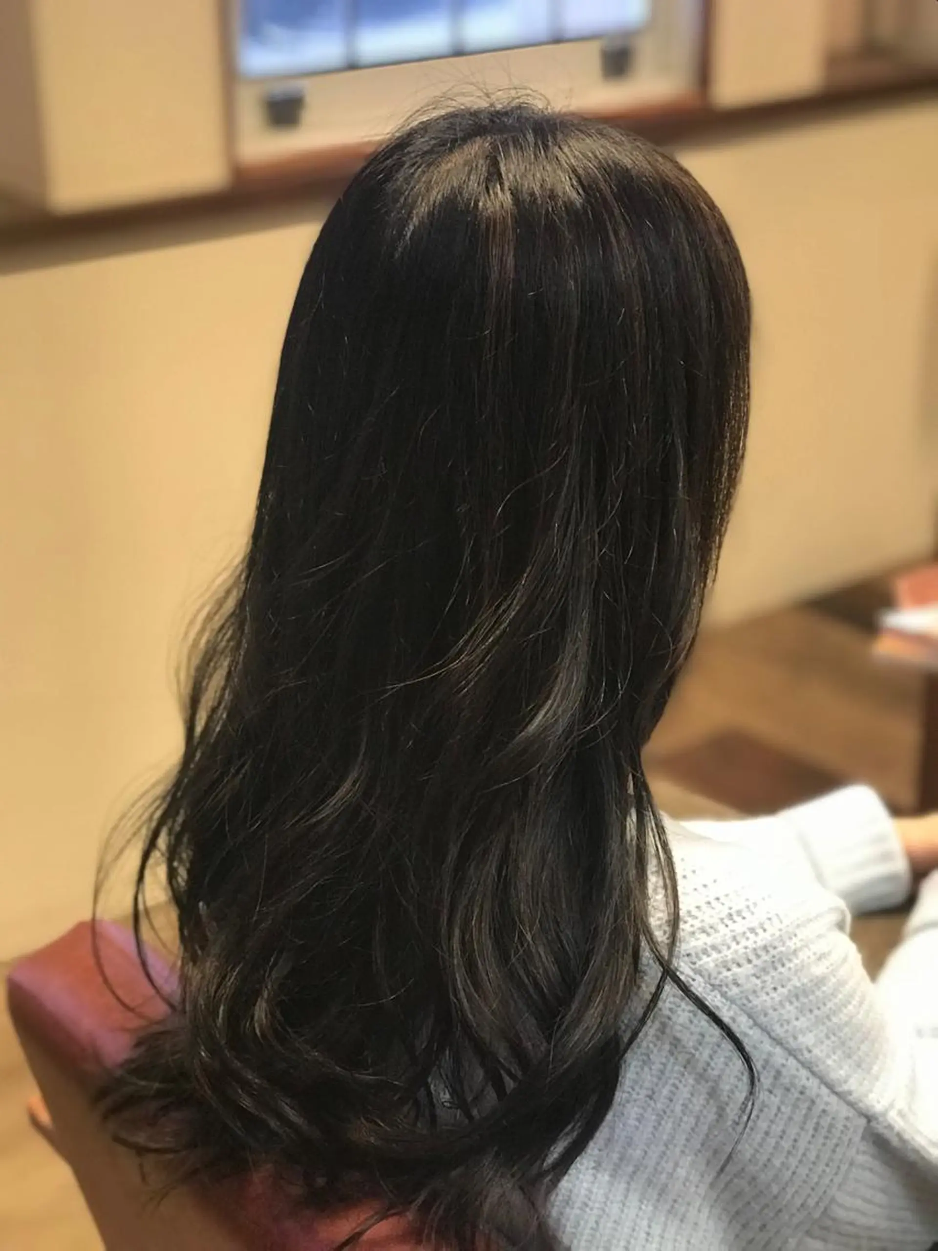 ロング カラー 黒髪 ロング ヘアカラー VandV所属・松村 未央のヘアスタイル