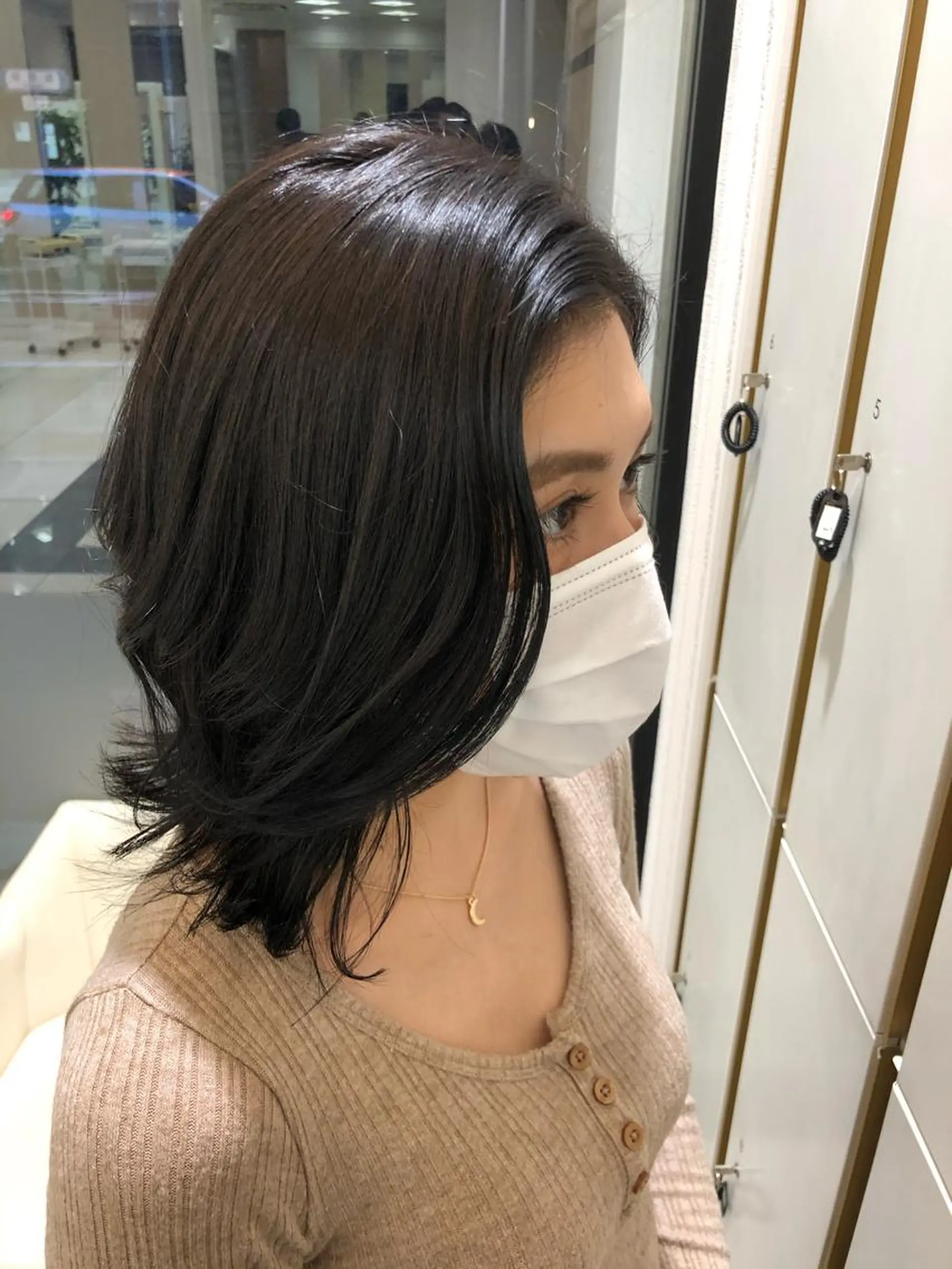 ミディアム カラー 渕向 克海のヘアスタイル