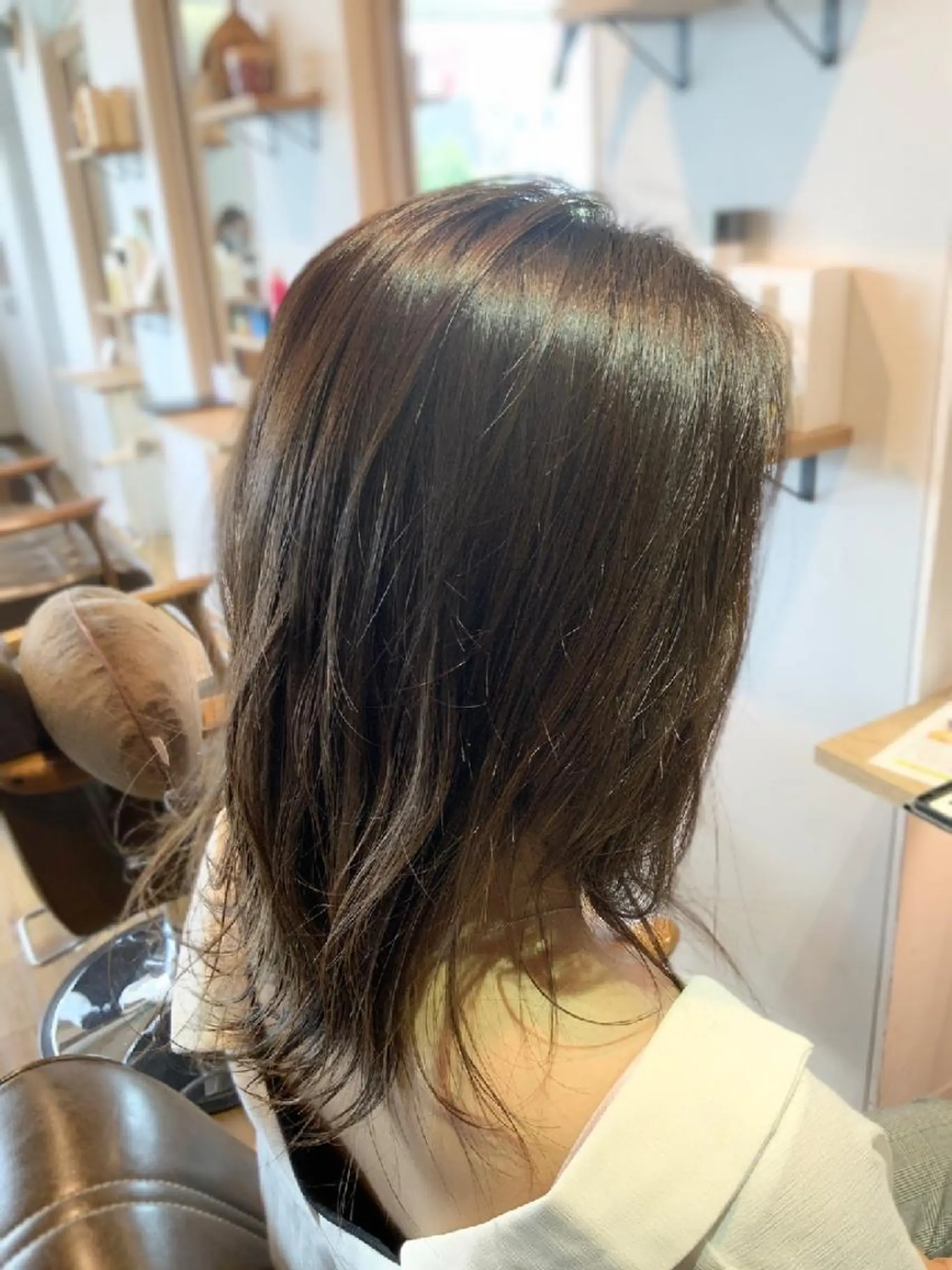 カラー アッシュ ベージュカラー カット ヘアカラー トリートメント 堀 望美のヘアスタイル