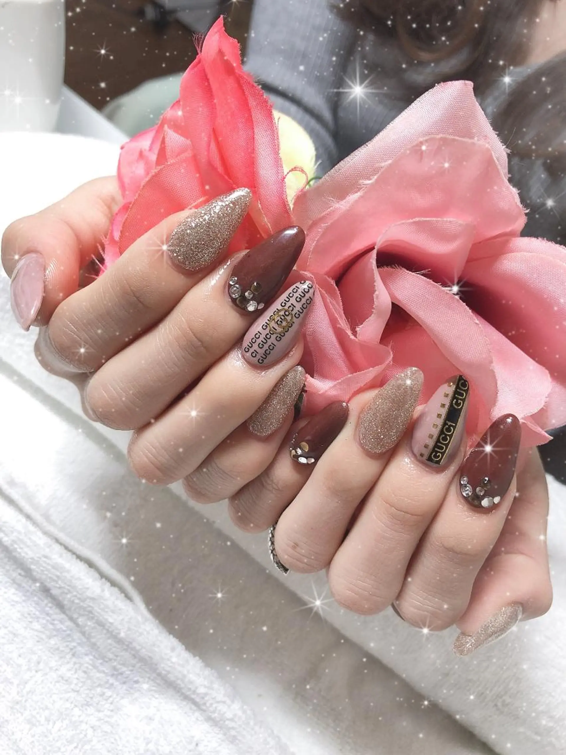 ミディアム ネイル アートネイル ストーンネイル ハンドネイル 《LB》ラブリエ Nail&eyeのマツエク・マツパデザイン