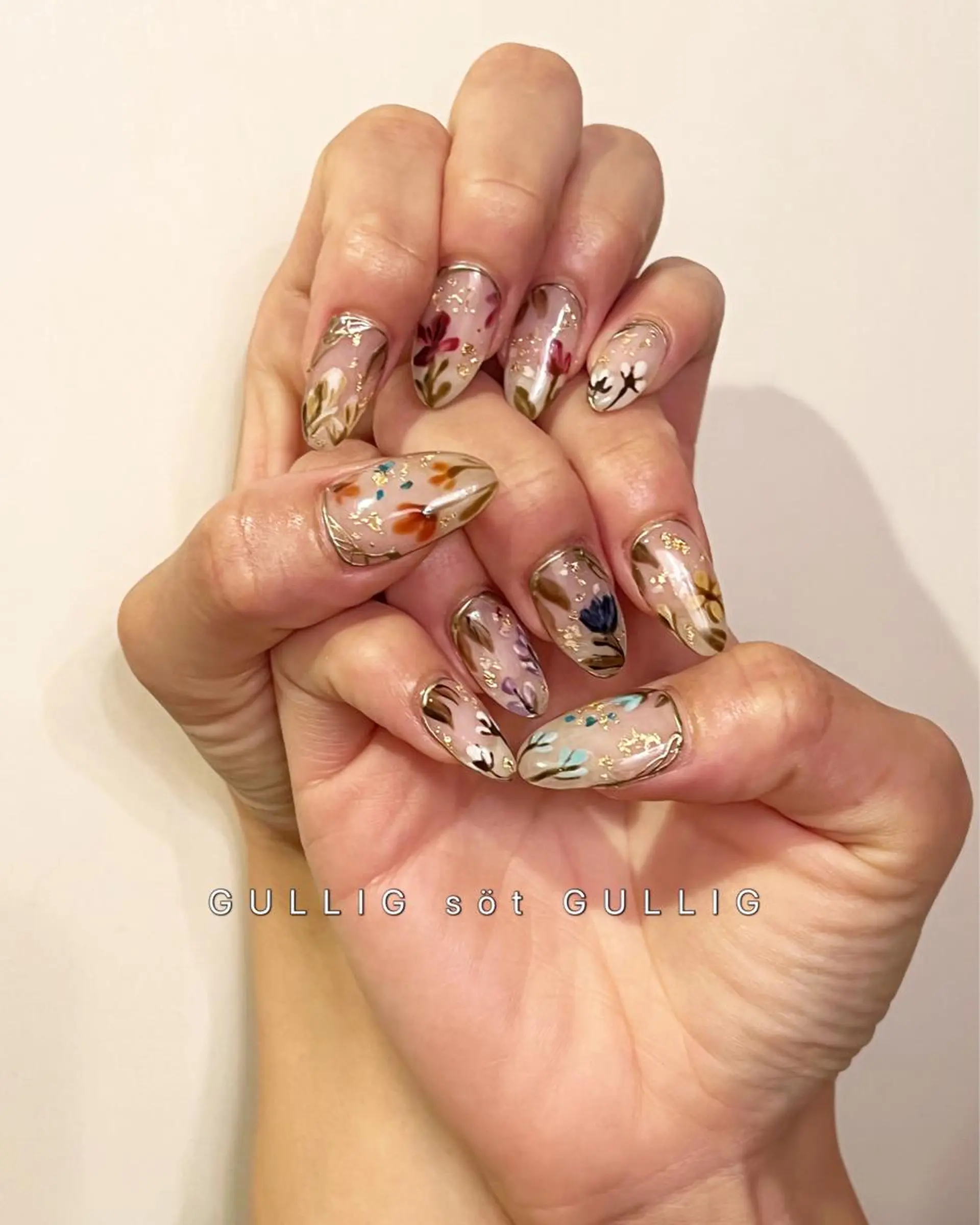 ネイル ハンドネイル フットネイル GULLIG söt GULLIGのネイルデザイン
