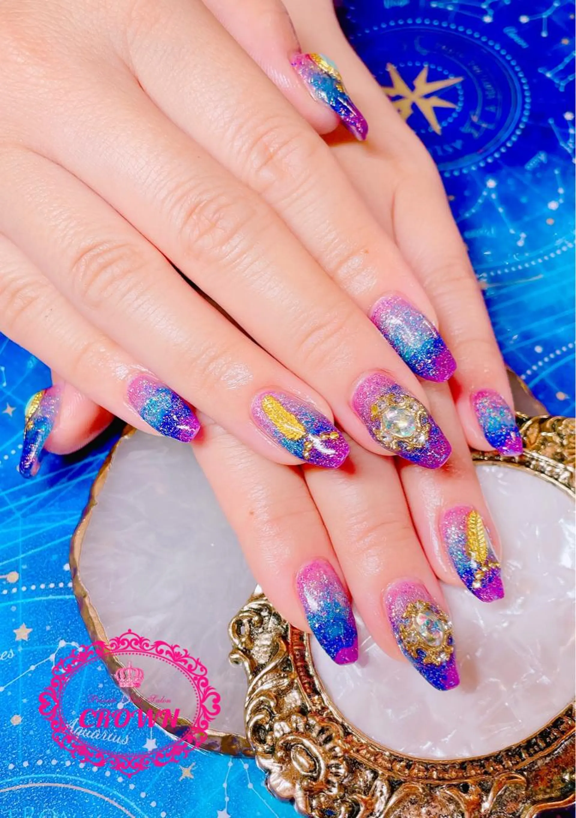 ネイル ハンドネイル CROWN プライベートサロンのネイルデザイン