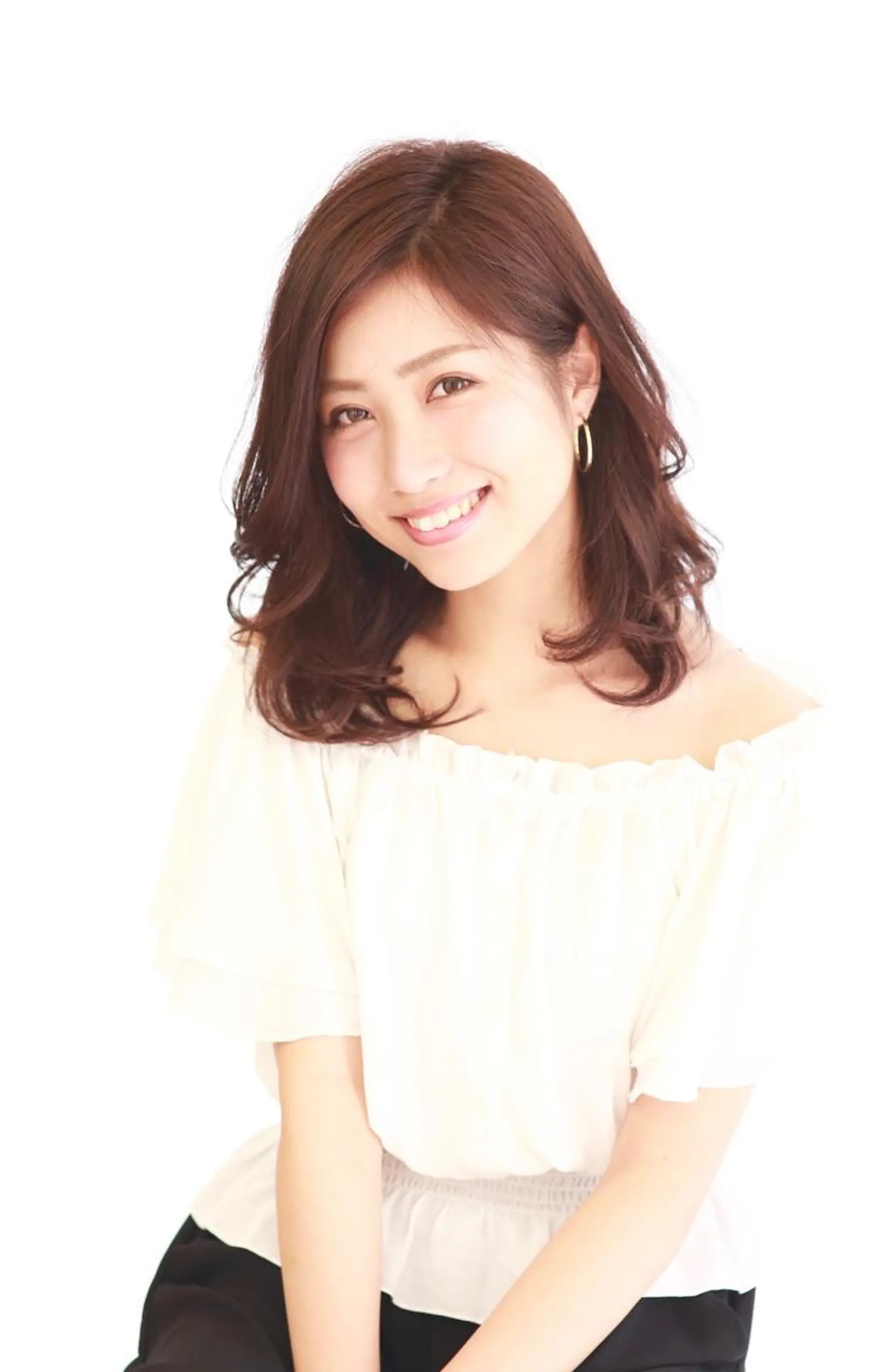 ミディアム セミロング ロング カラー パーマ 横手 愛美のヘアスタイル