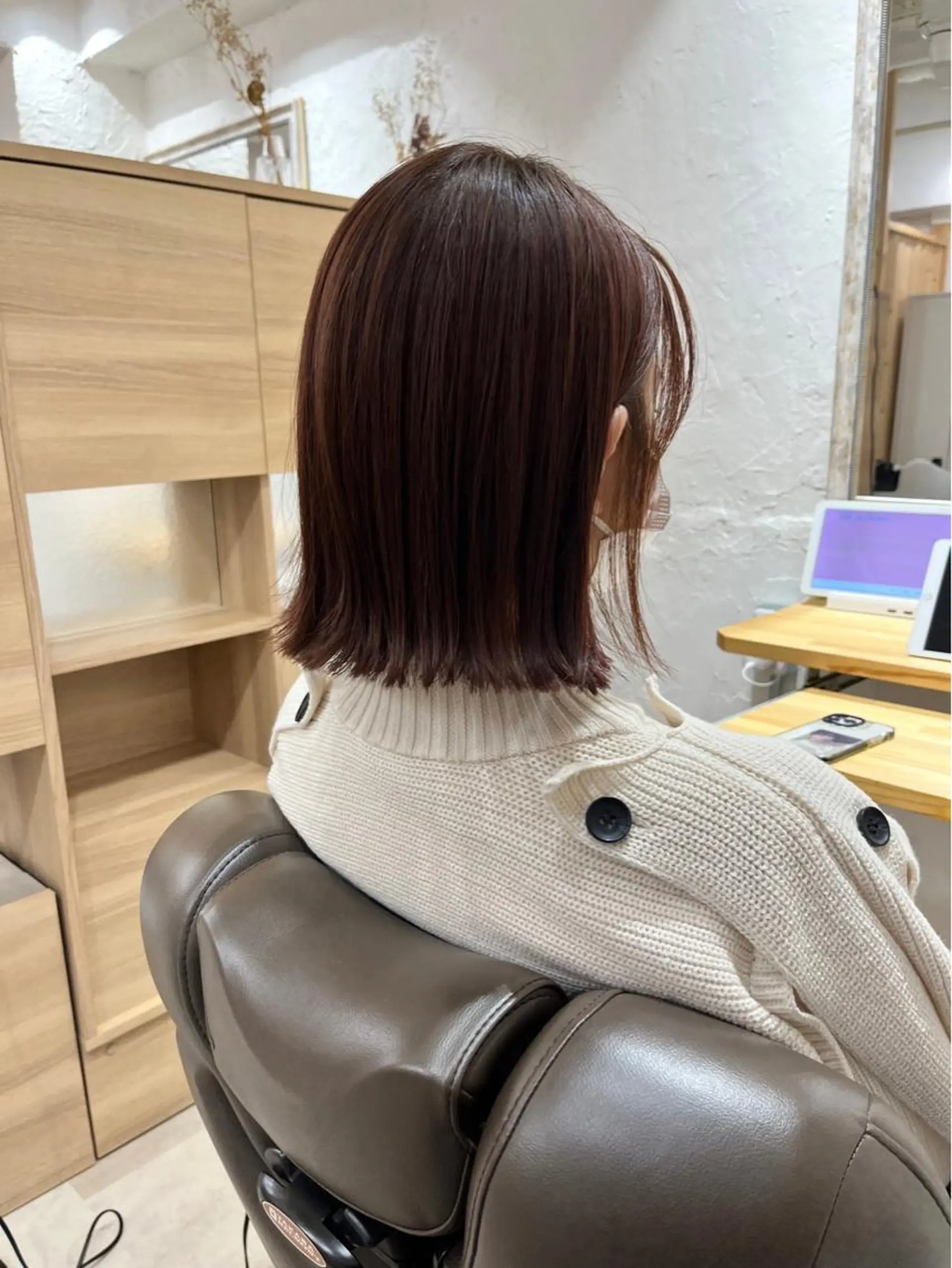 ミディアム カラー 小原 慧美のヘアスタイル