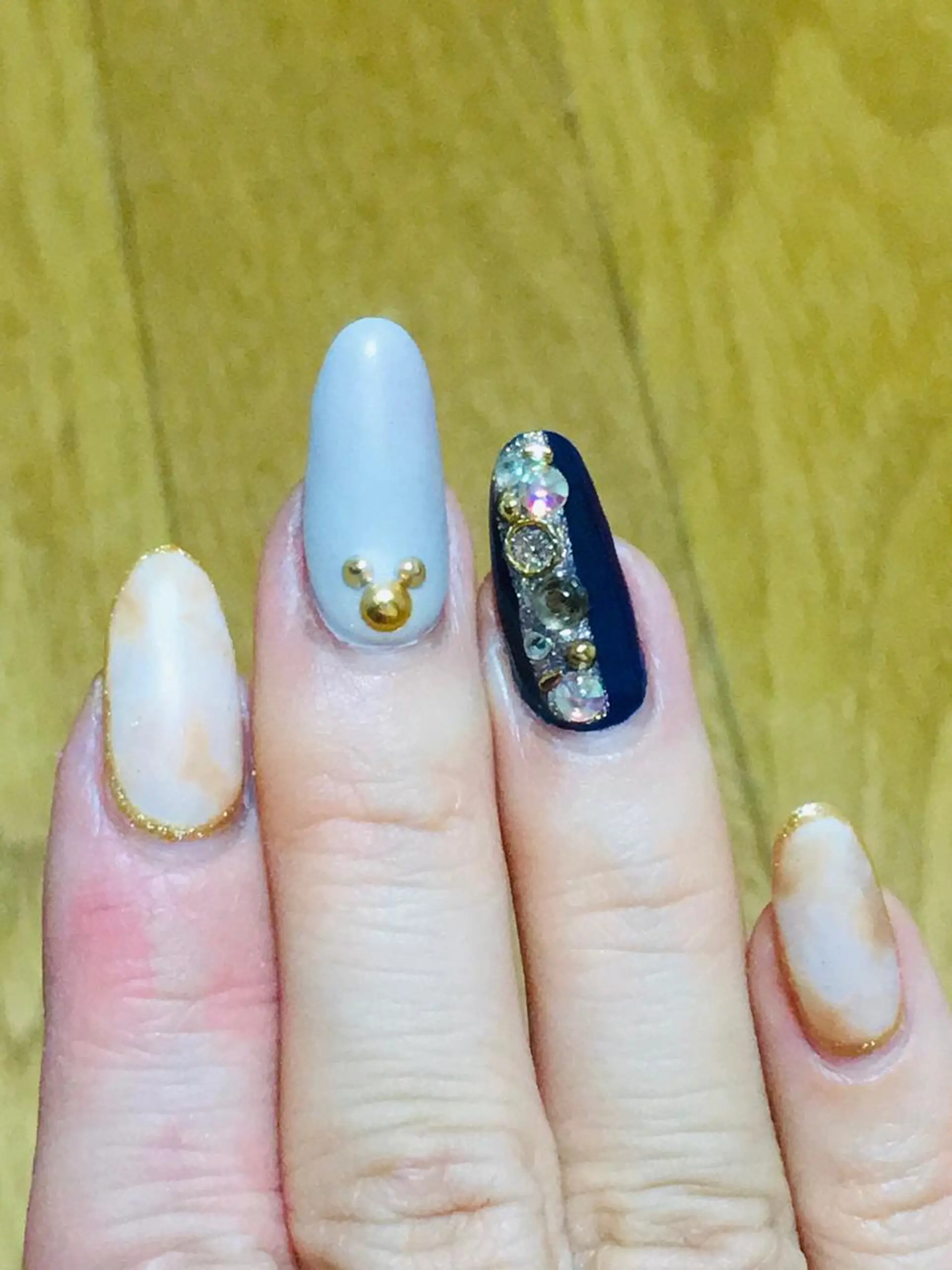 ネイル 札幌ネイルgorella所属・gorella Ａのネイルデザイン