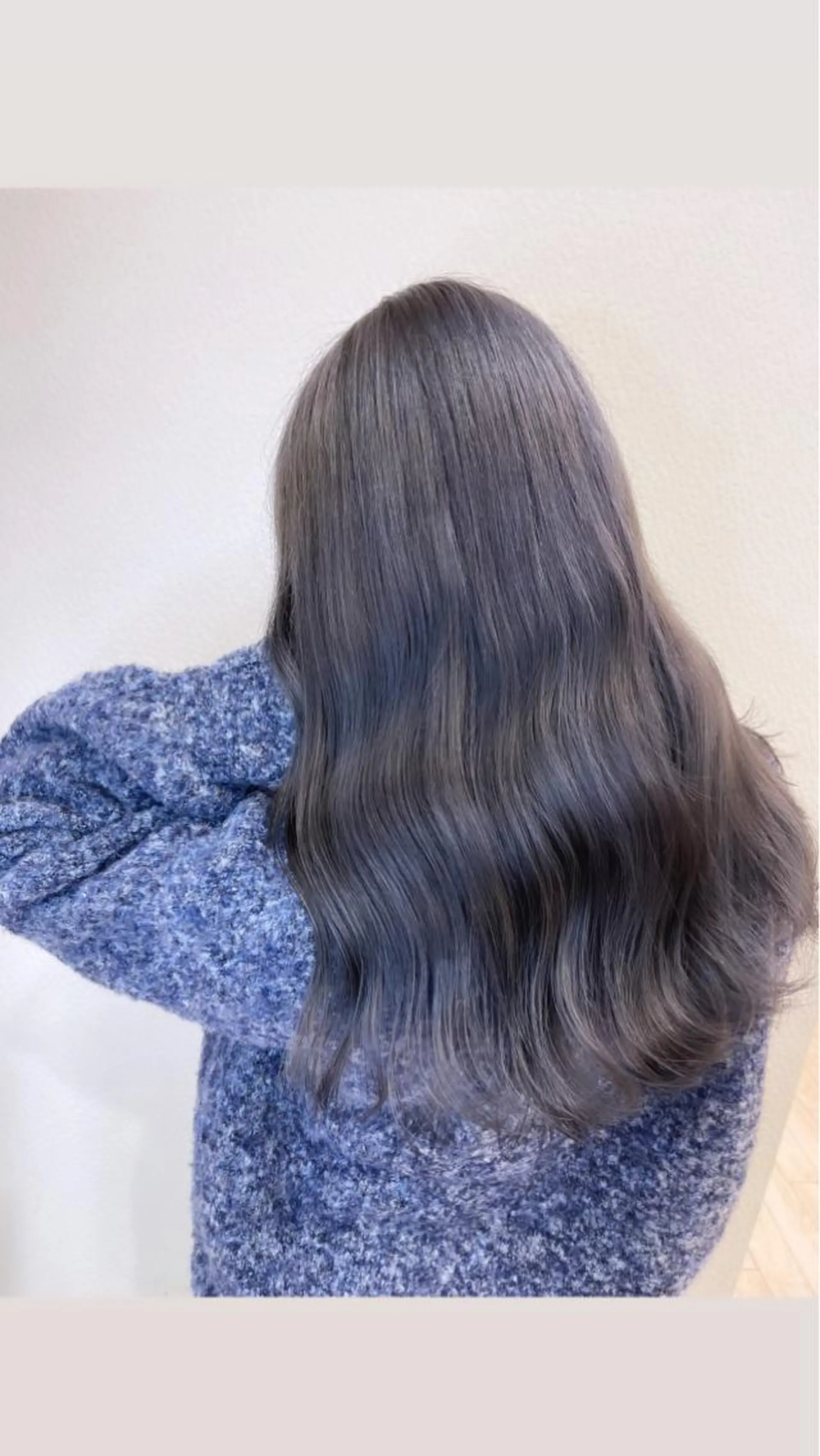 カラー アッシュ シルバー シルバーアッシュ カット ヘアカラー 名古屋のピンク好き かずくん🦩のヘアスタイル