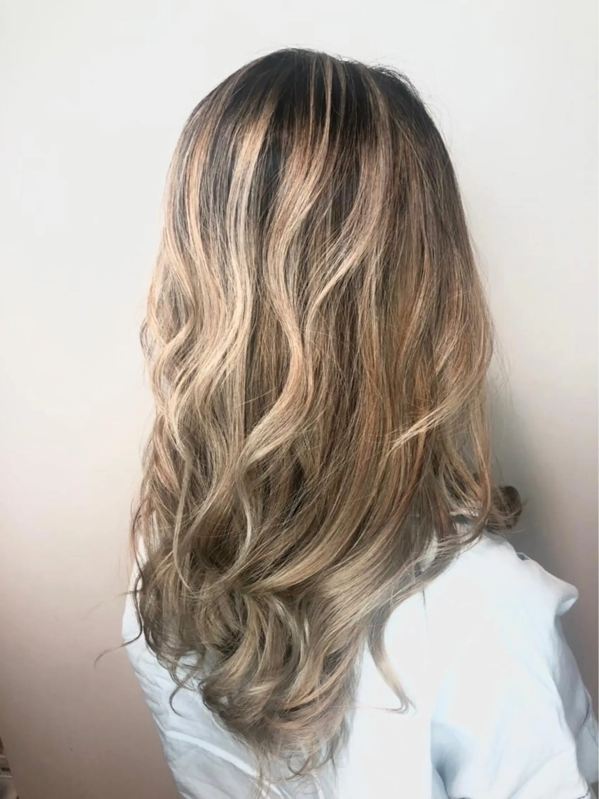 ロング カラー バレイヤージュ レイヤーカット . NANAのヘアスタイル