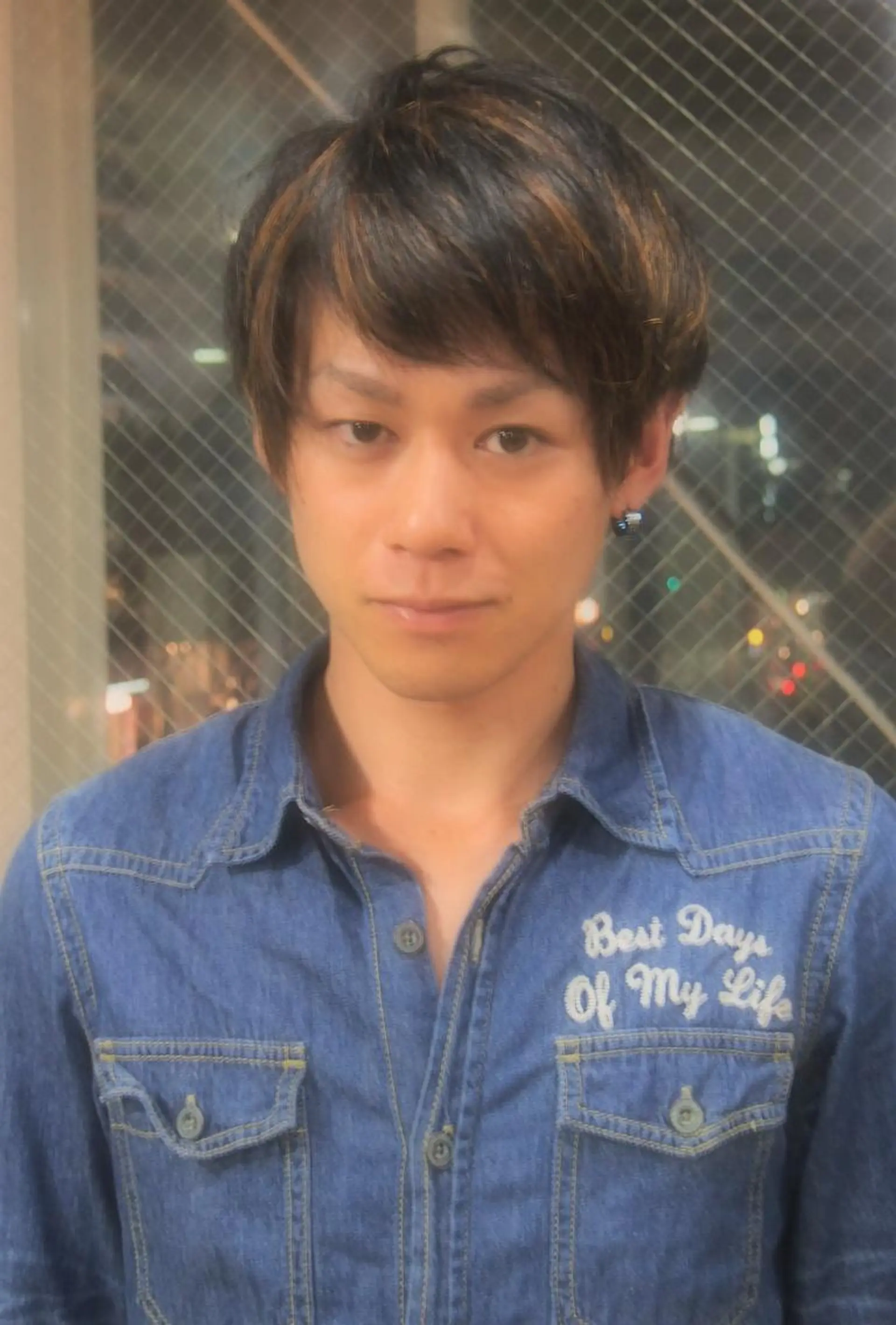 ショート カラー パーマ メンズ メンズハイライト ハイライトカラー ハイライト パピヨンロゼ カラー特化/ブリーチのヘアスタイル