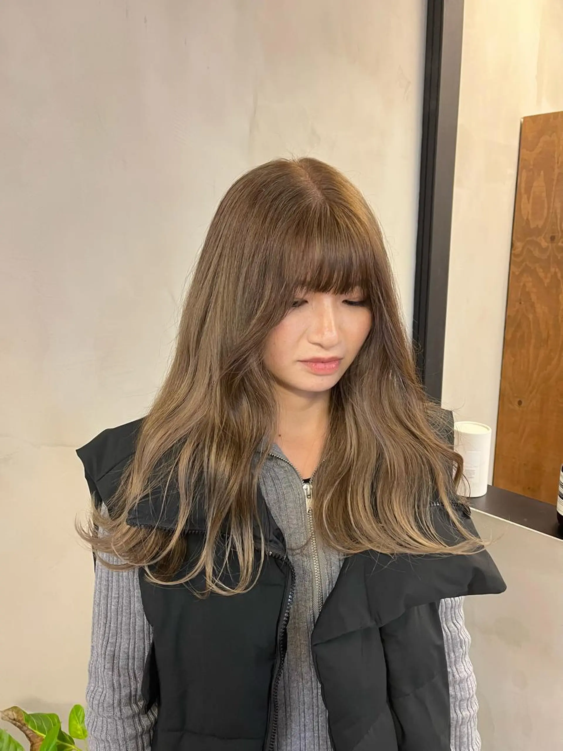 ロング カラー ベージュカラー ブリーチ 透明感カラー ダブルカラー ミルクティーベージュ ヘアカラー miyu /レイヤー/ブリーチのヘアスタイル