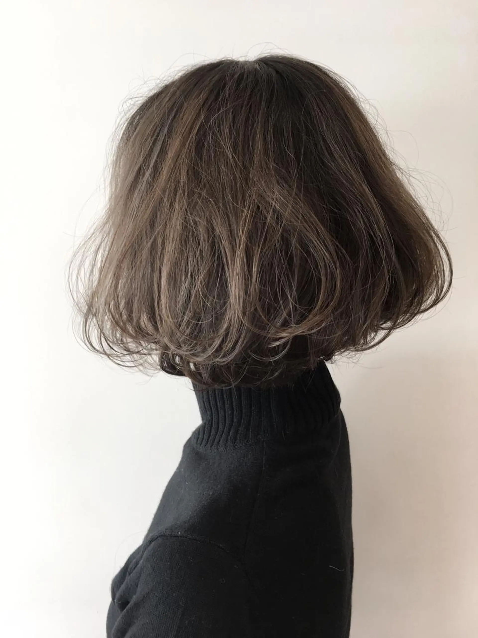 ミディアム アッシュ アッシュグレー ハイライト ボブ/レイヤー 🌟梅田盛一🌟のヘアスタイル