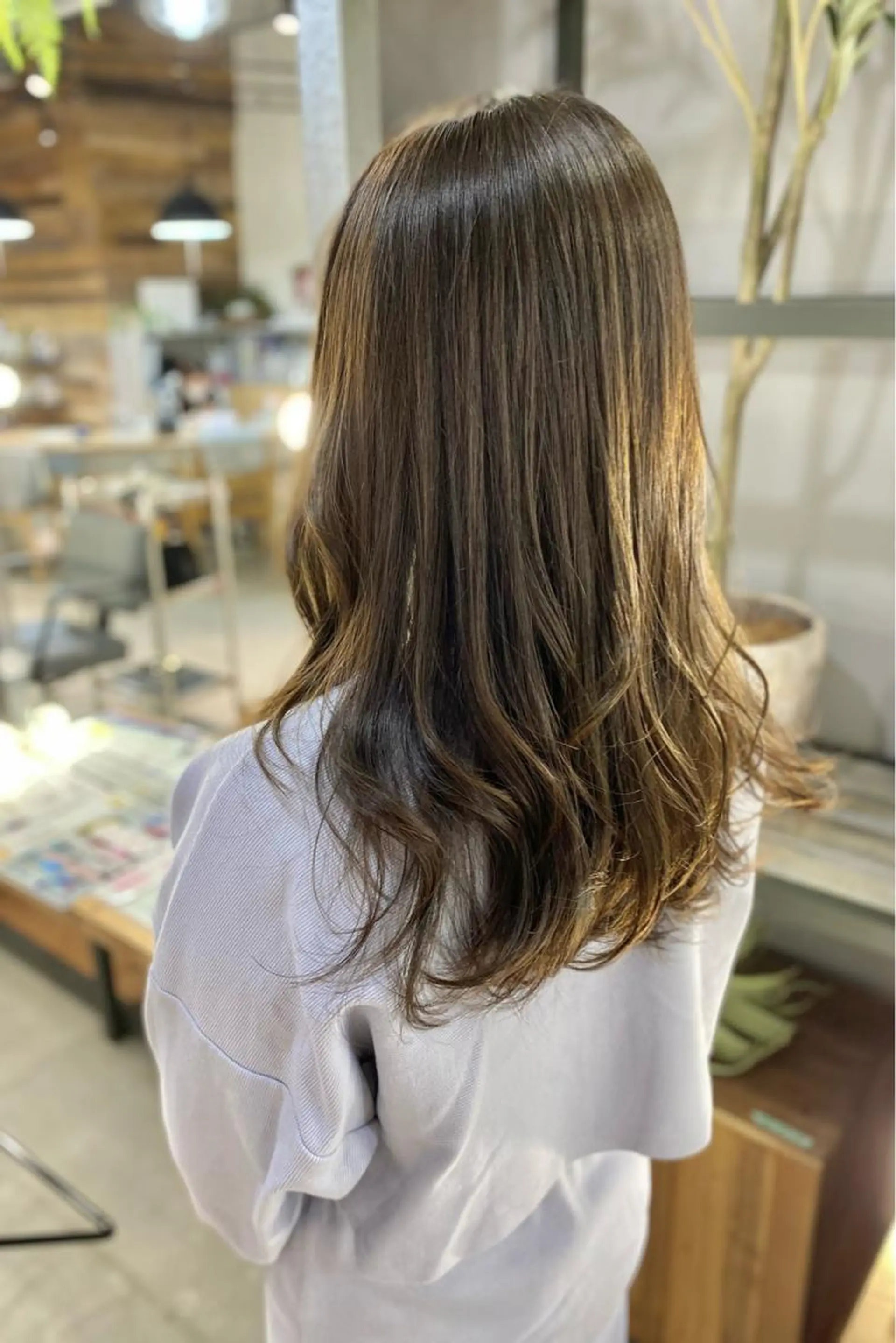 ロング カラー 菊地 紗矢のヘアスタイル