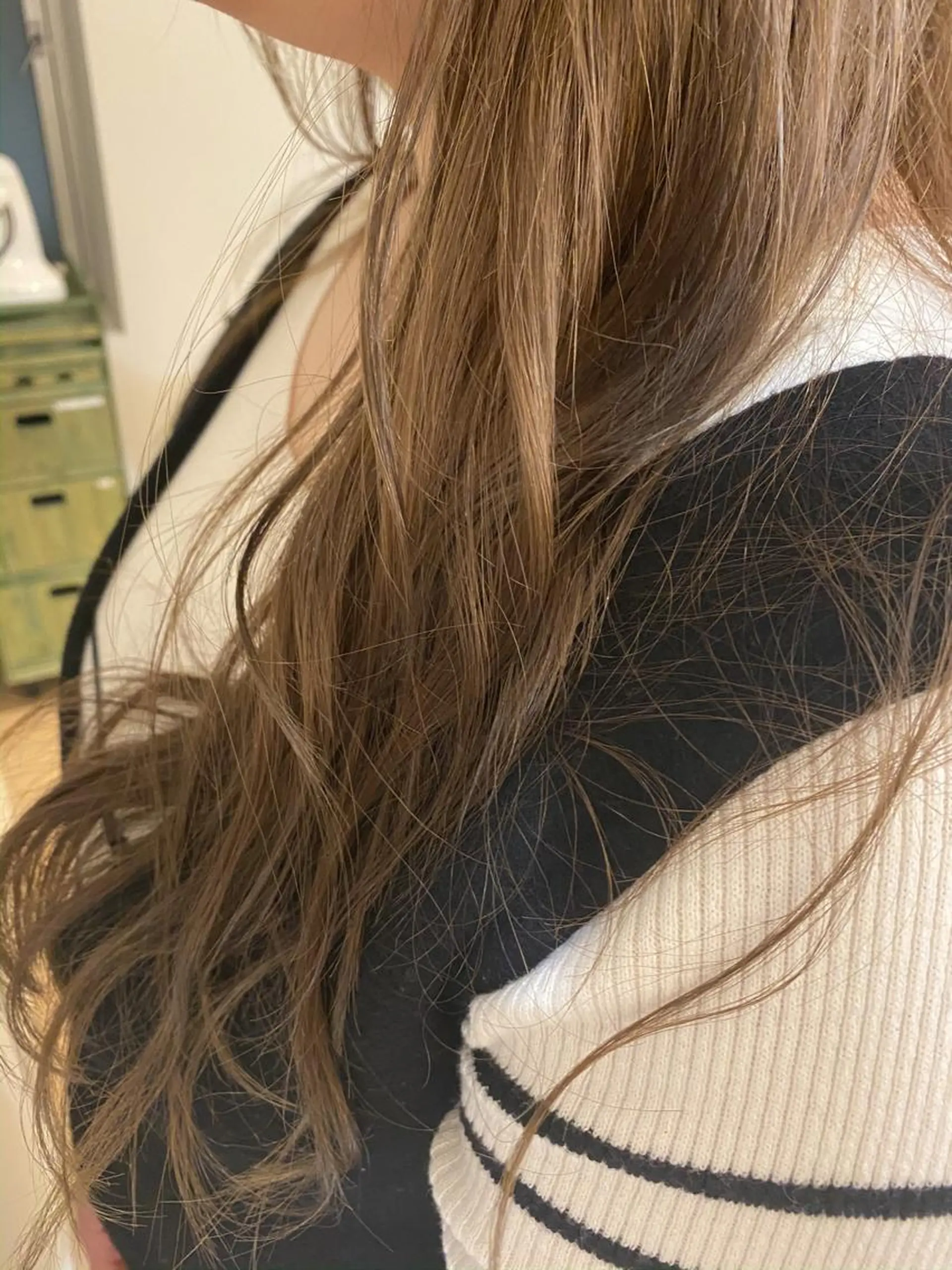 ロング カラー ベージュカラー ブリーチ ブリーチなしカラー カット ヘアカラー トリートメント 韓国hair ·͜· watanabeのヘアスタイル