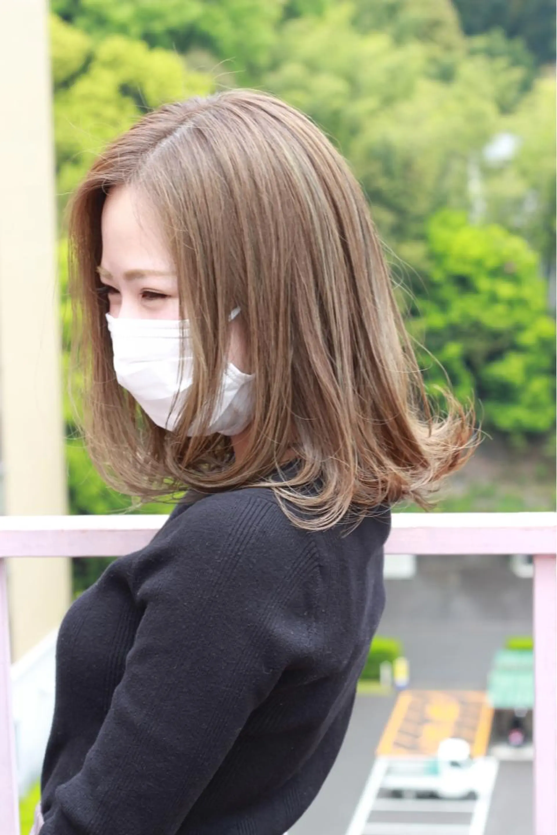 ミディアム カラー グレージュ ハイライトカラー カーキグレージュ ハイライト ヘアカラー Viage （ビアージュ）のヘアスタイル