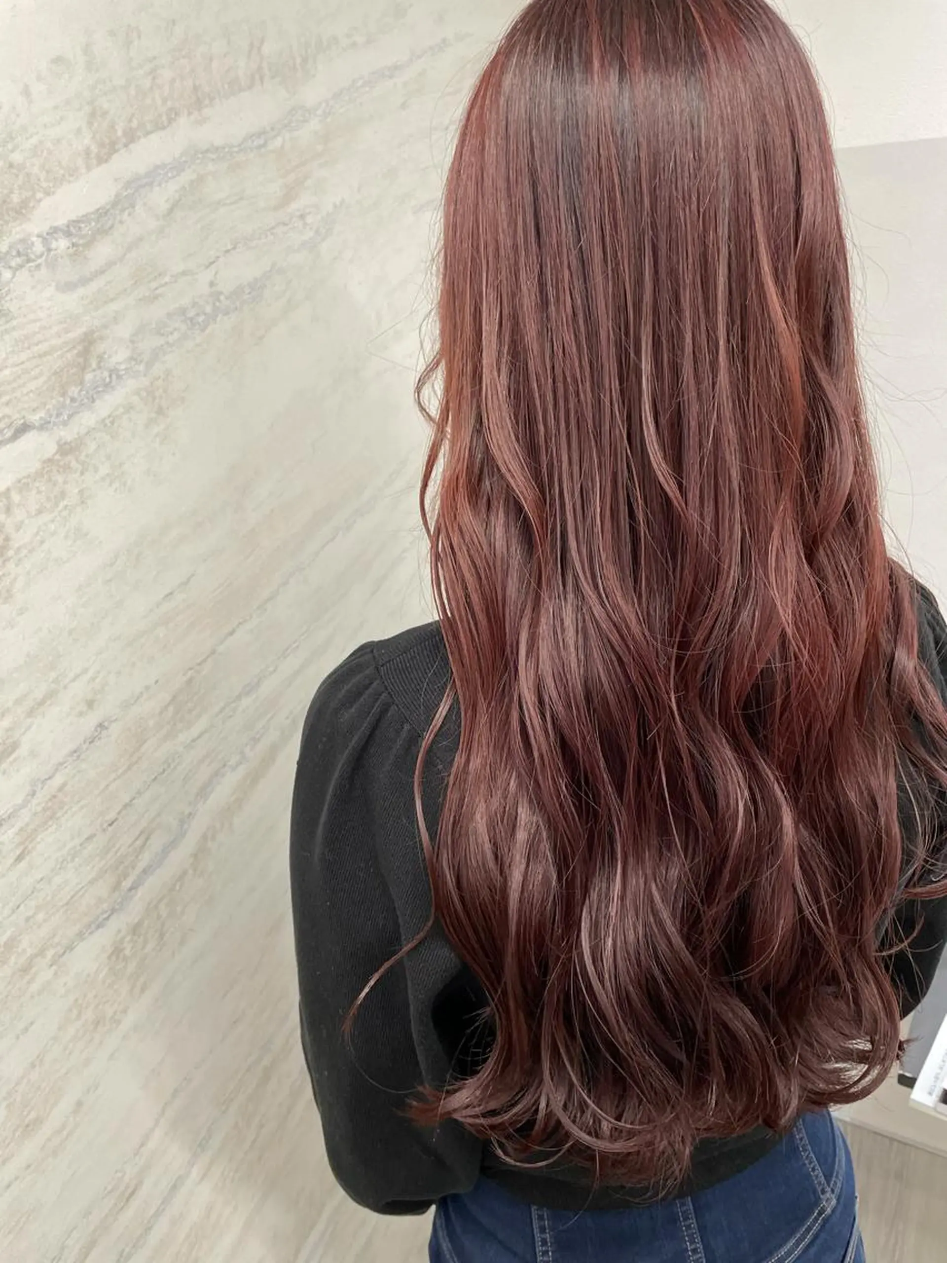 カラー AIRI layer cut hairのヘアスタイル