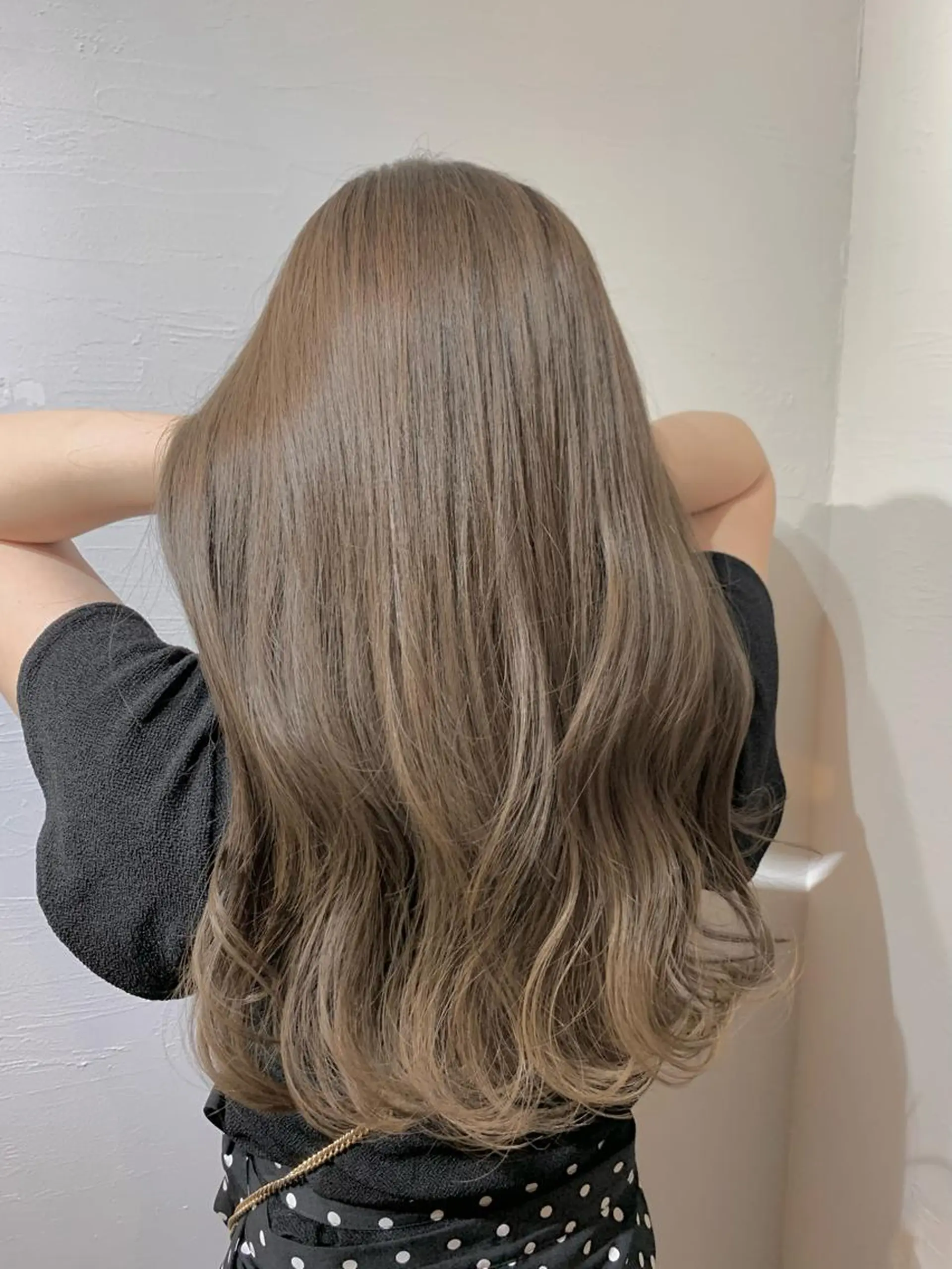 ロング カラー ベージュカラー ブリーチ ハイライトカラー ハイライト カット ヘアカラー トリートメント eyl〜エイル〜所属・💎赤み消しカラー 特化型デザイナー💎のヘアスタイル