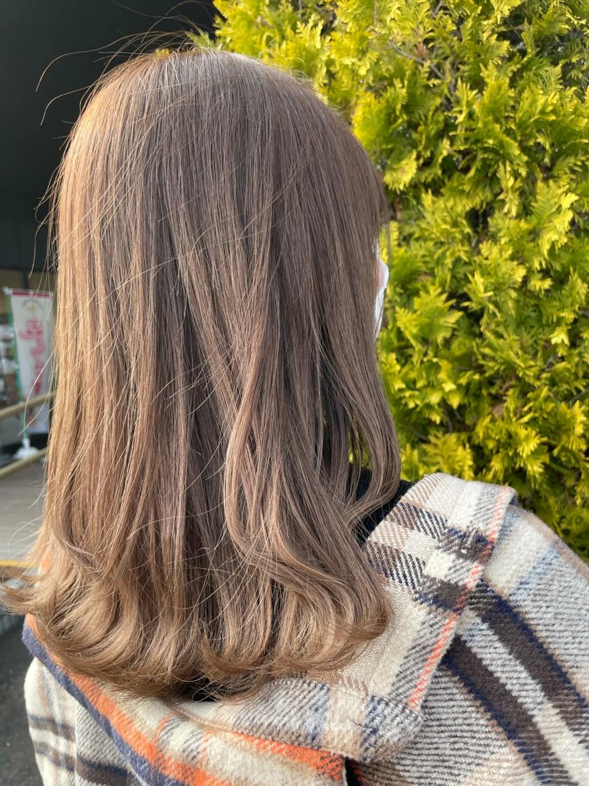 ロング カラー ベージュカラー ブリーチ CHIKA Rimのヘアスタイル