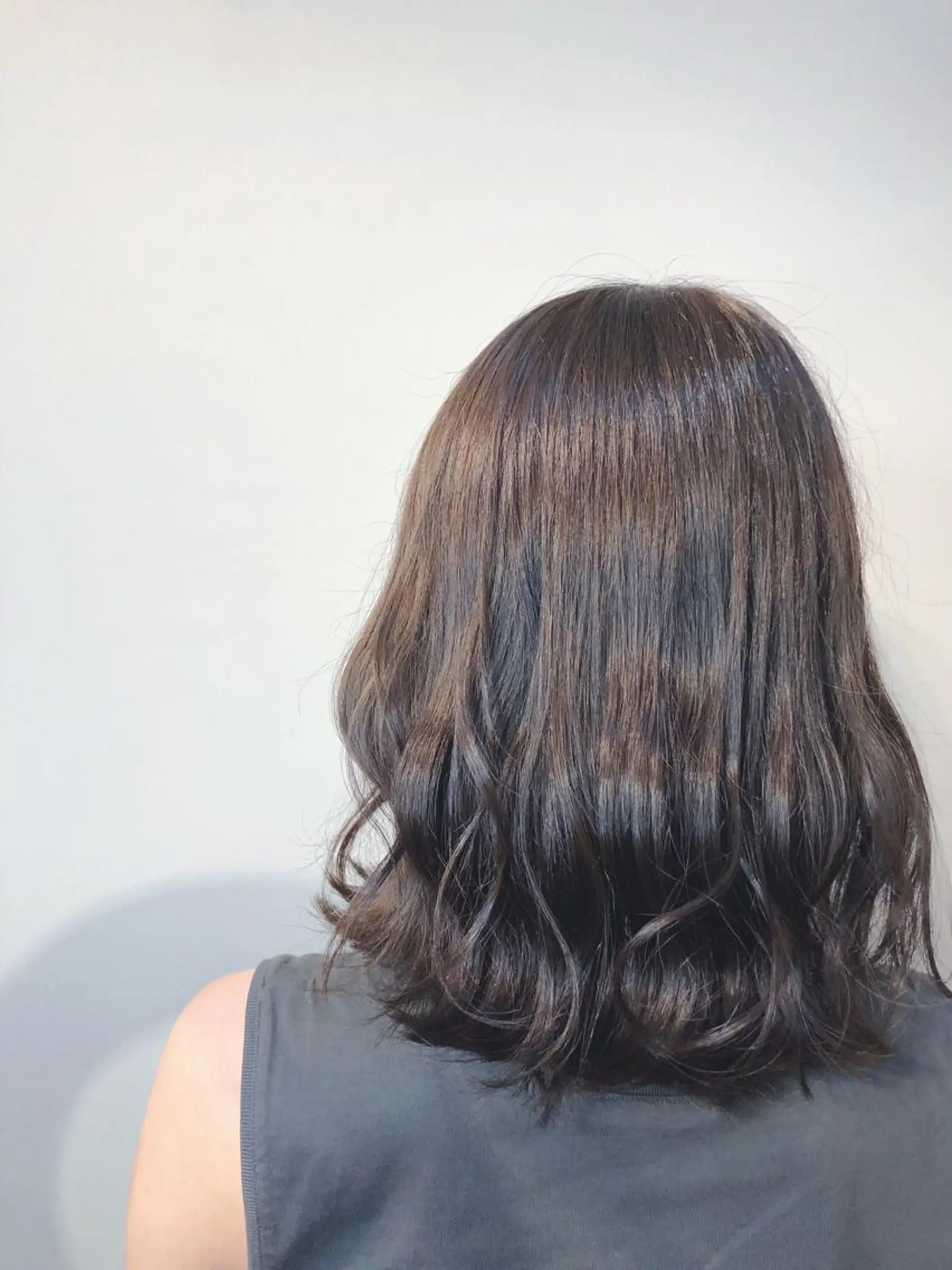 セミロング 髪質改善のプロ☘️ 二村祐輝のヘアスタイル