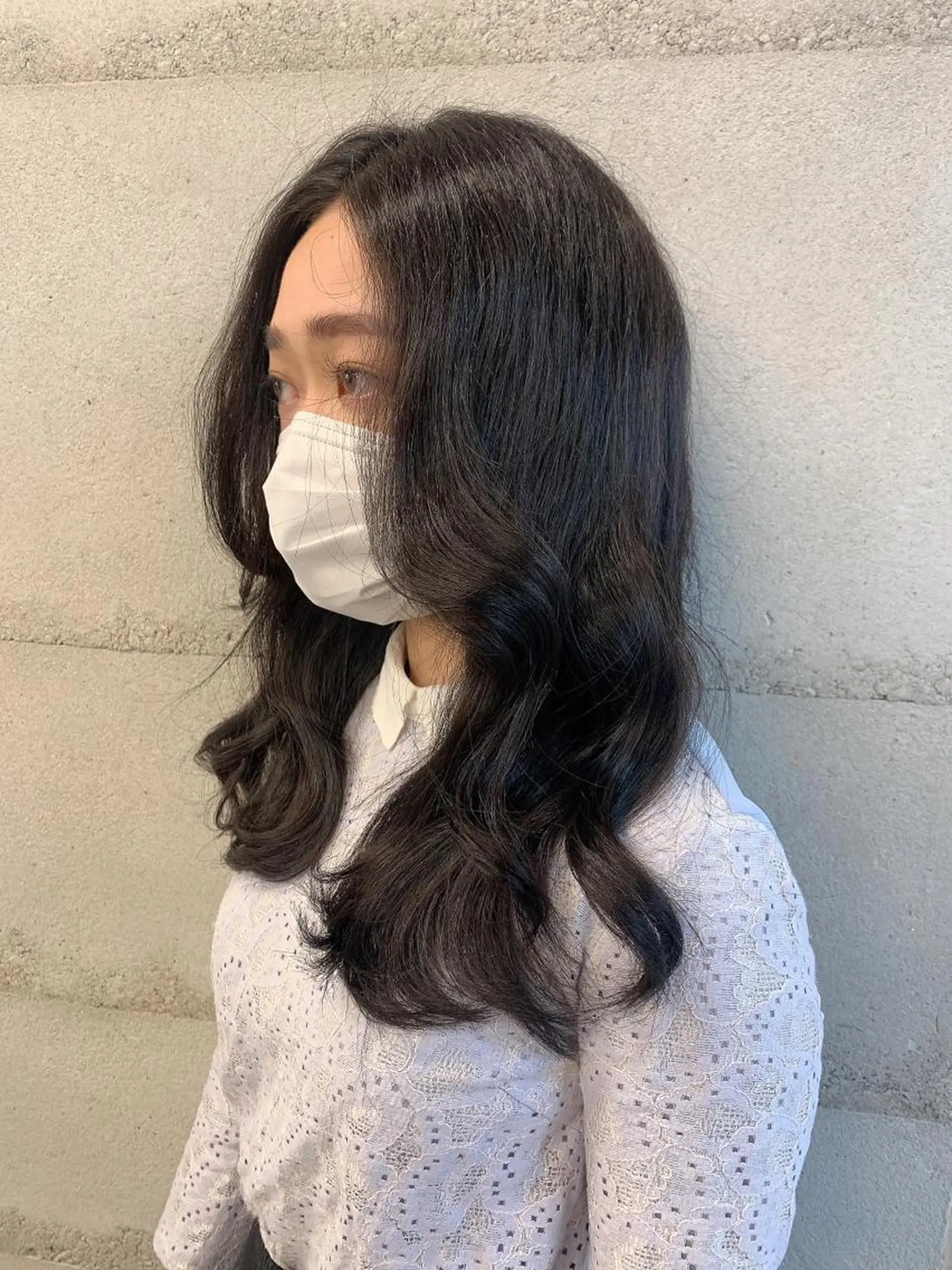 ミディアム カラー ミディアムパーマ ベージュカラー ブリーチ ケアブリーチ ダブルカラー 透明感/オリーブ/ グレージュ/YUKAのヘアスタイル