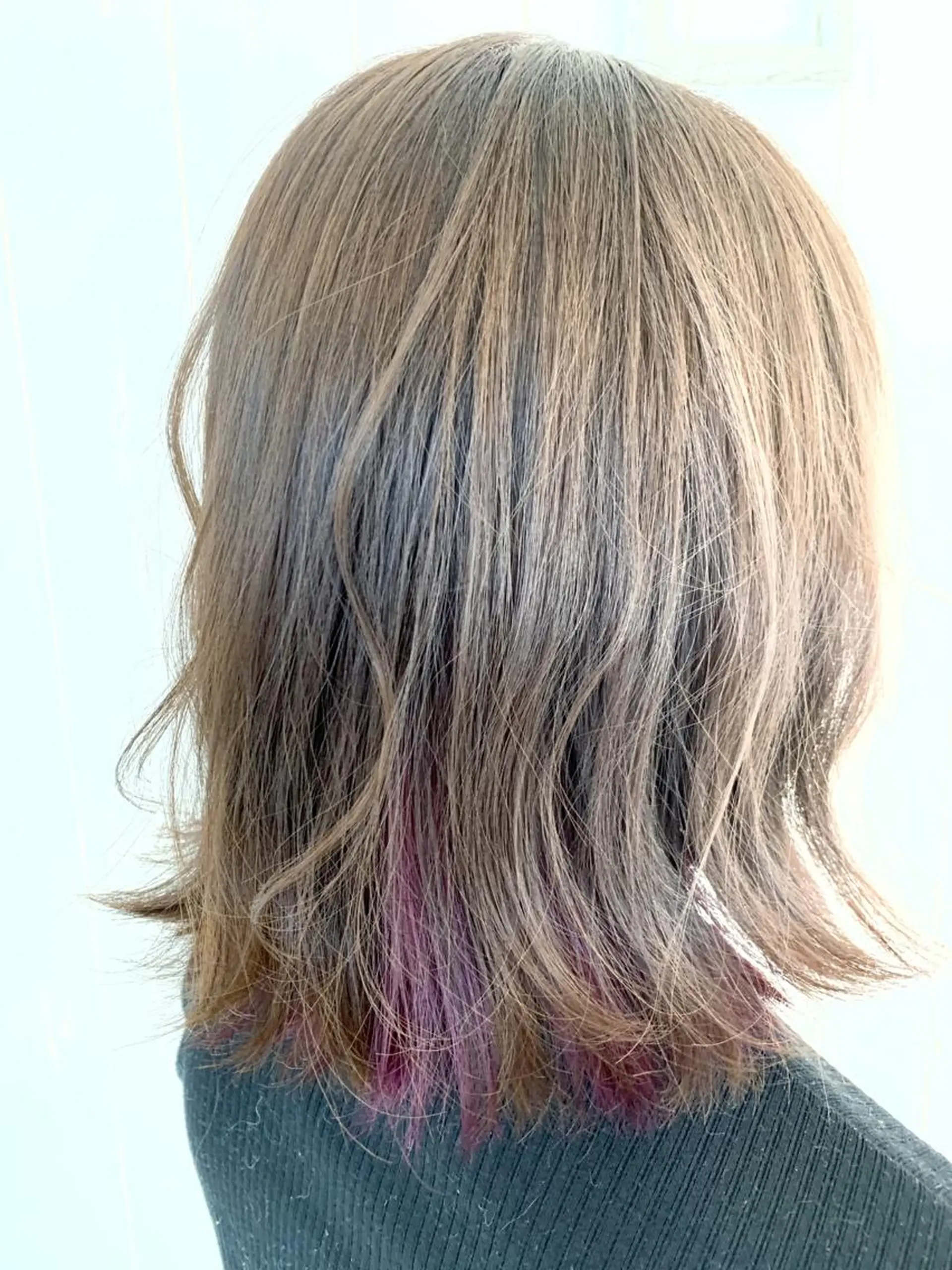 ミディアム カラー グレージュ インナーカラー バイオレットカラー 髪質改善/ハイライト 小林秀樹のヘアスタイル