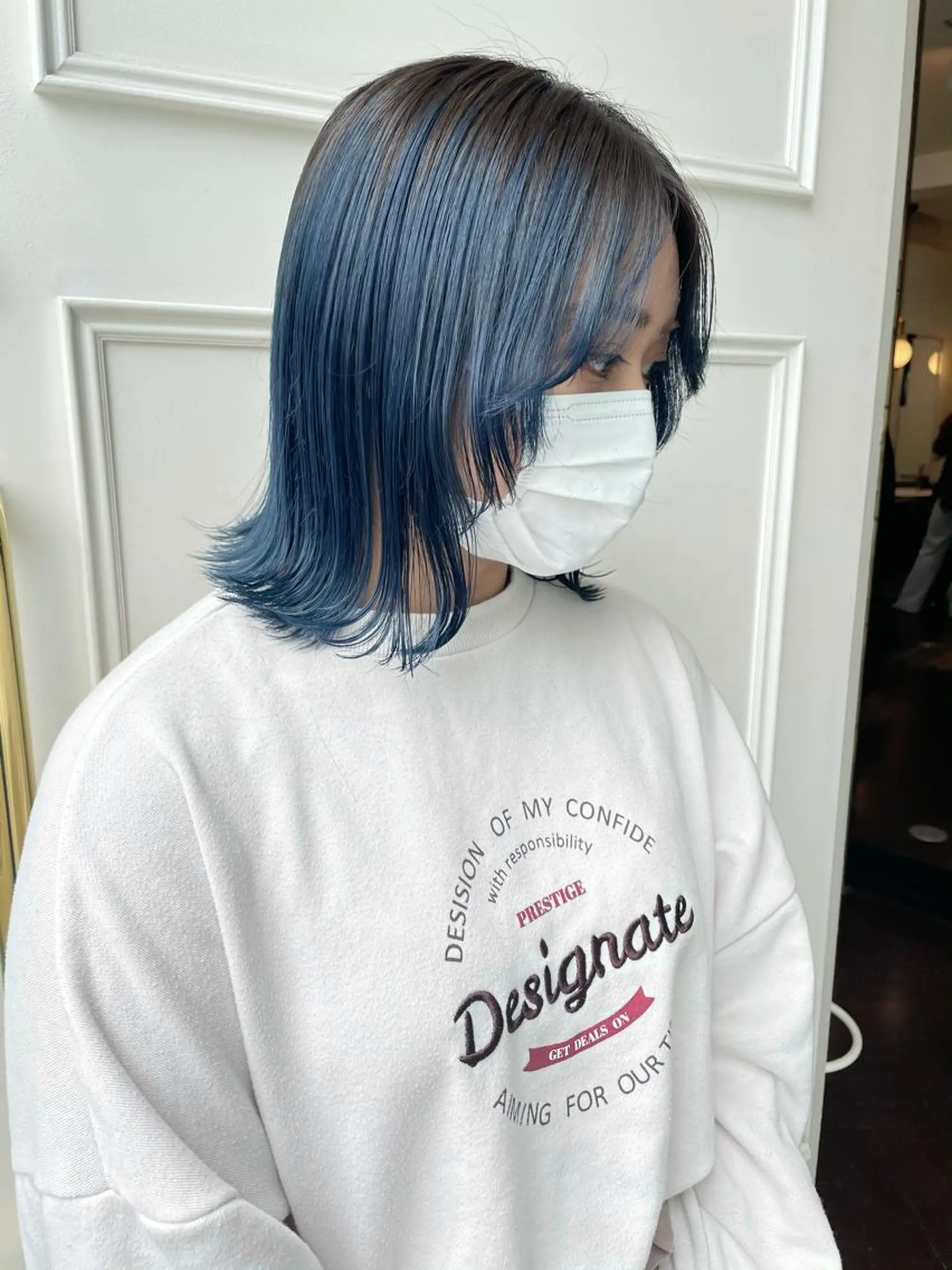 ミディアム カラー 安藤 佑衣のヘアスタイル