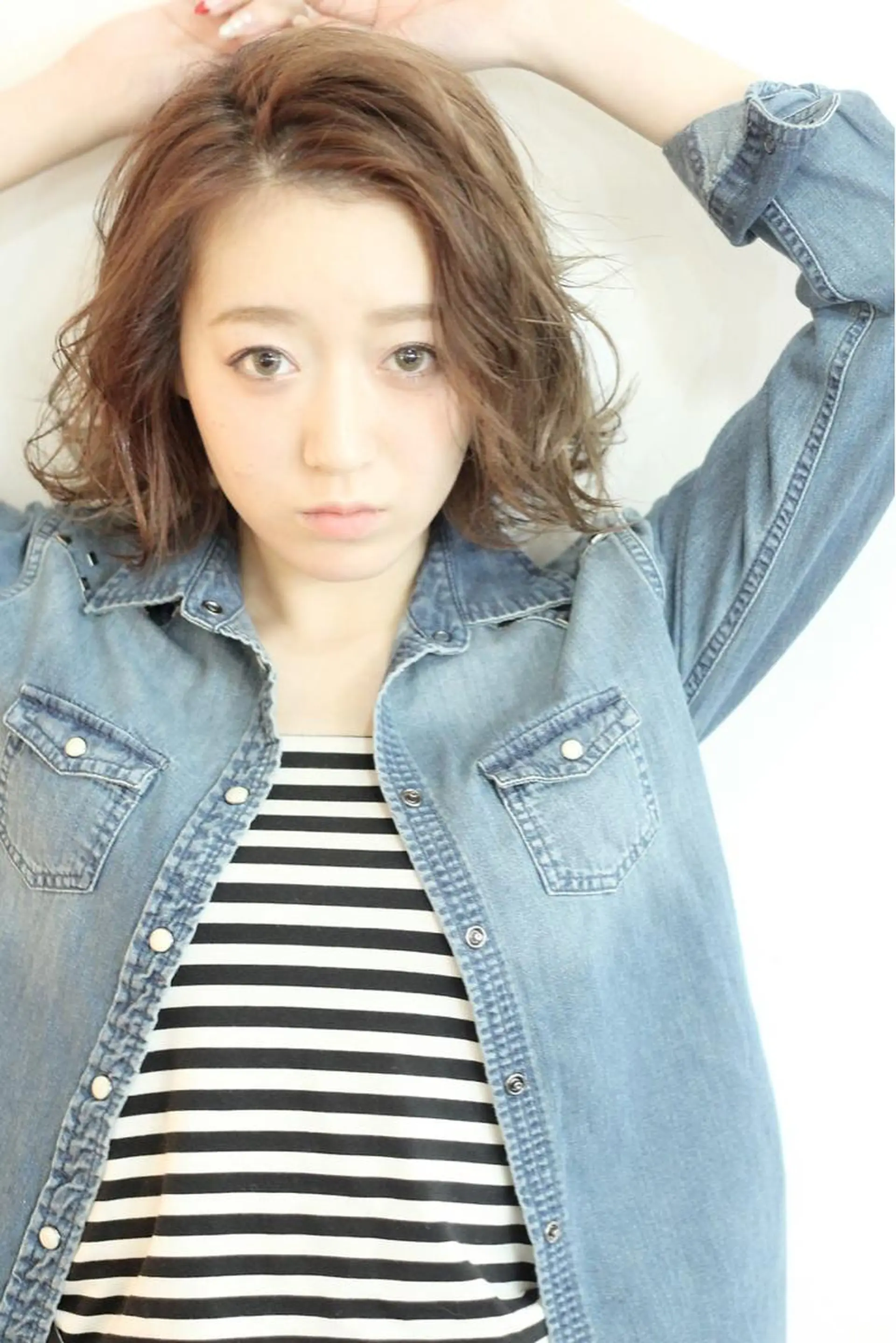 ミディアム カラー アッシュ ベージュカラー グラデーションカラー ハイライトカラー イルミナカラー ☆est hair☆ 新宿ナプラスタジオのヘアスタイル