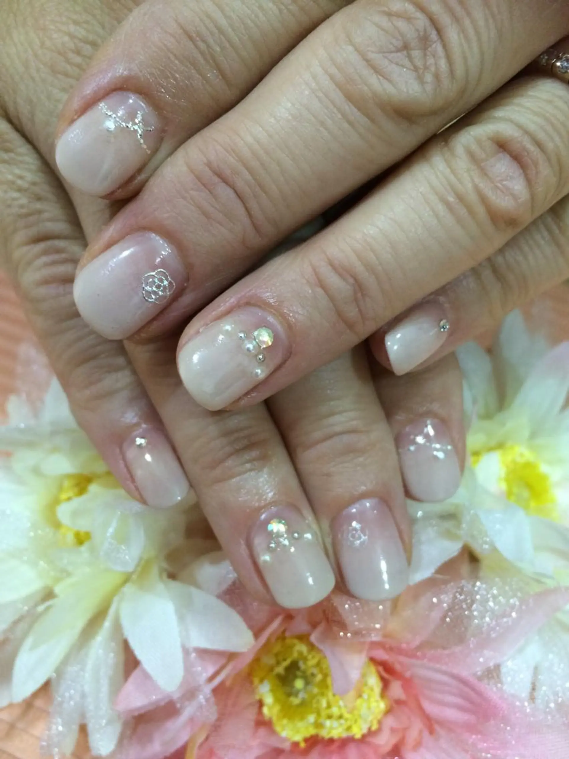 ネイル ブライダルネイル Sympa 𝓜iwako🐰ᩚのネイルデザイン