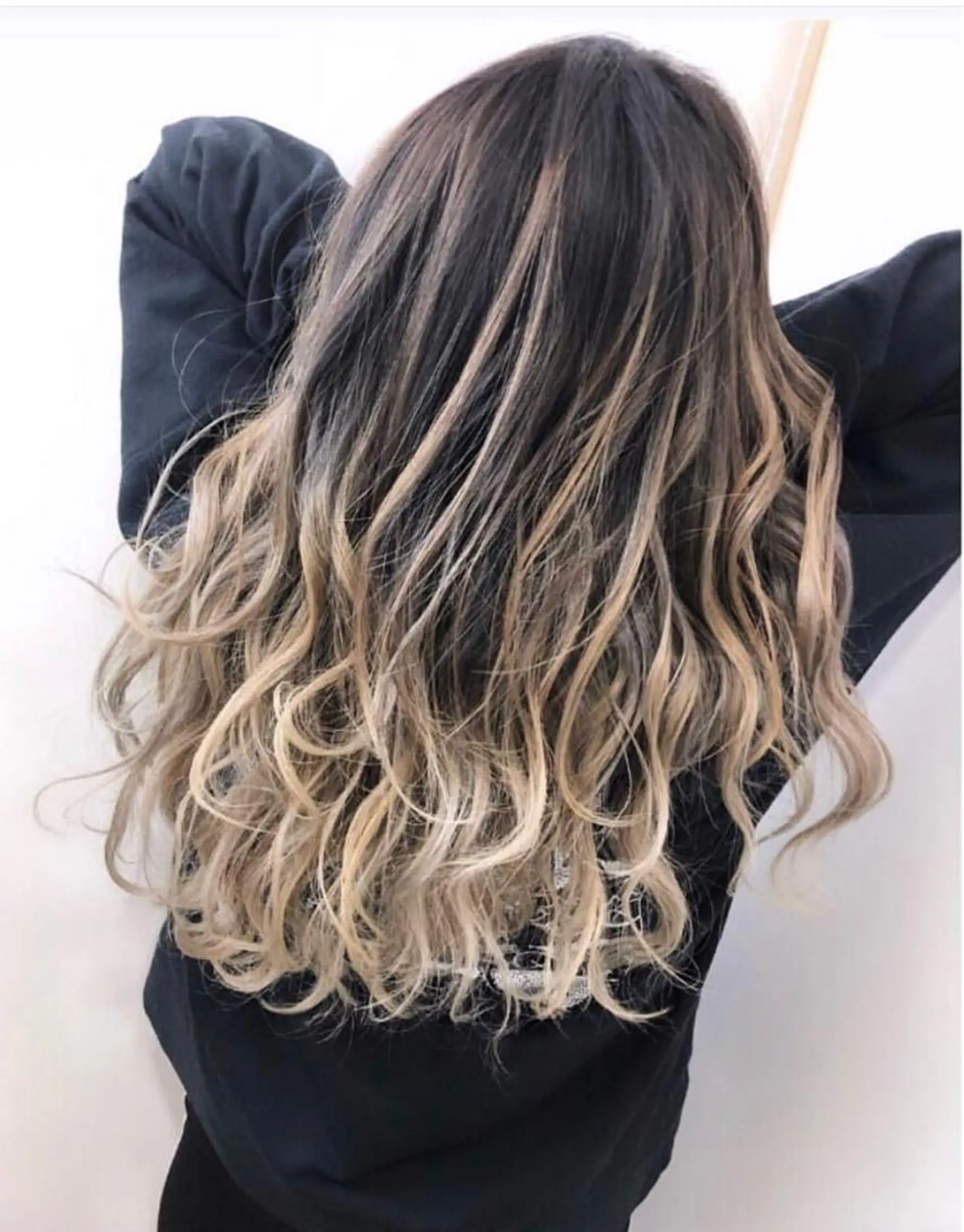 ロング カラー パーマ ヘアアレンジ メンズ キッズ ネイル マツエク・マツパ 酸性ストレート 髪質改善大槻勇樹のヘアスタイル