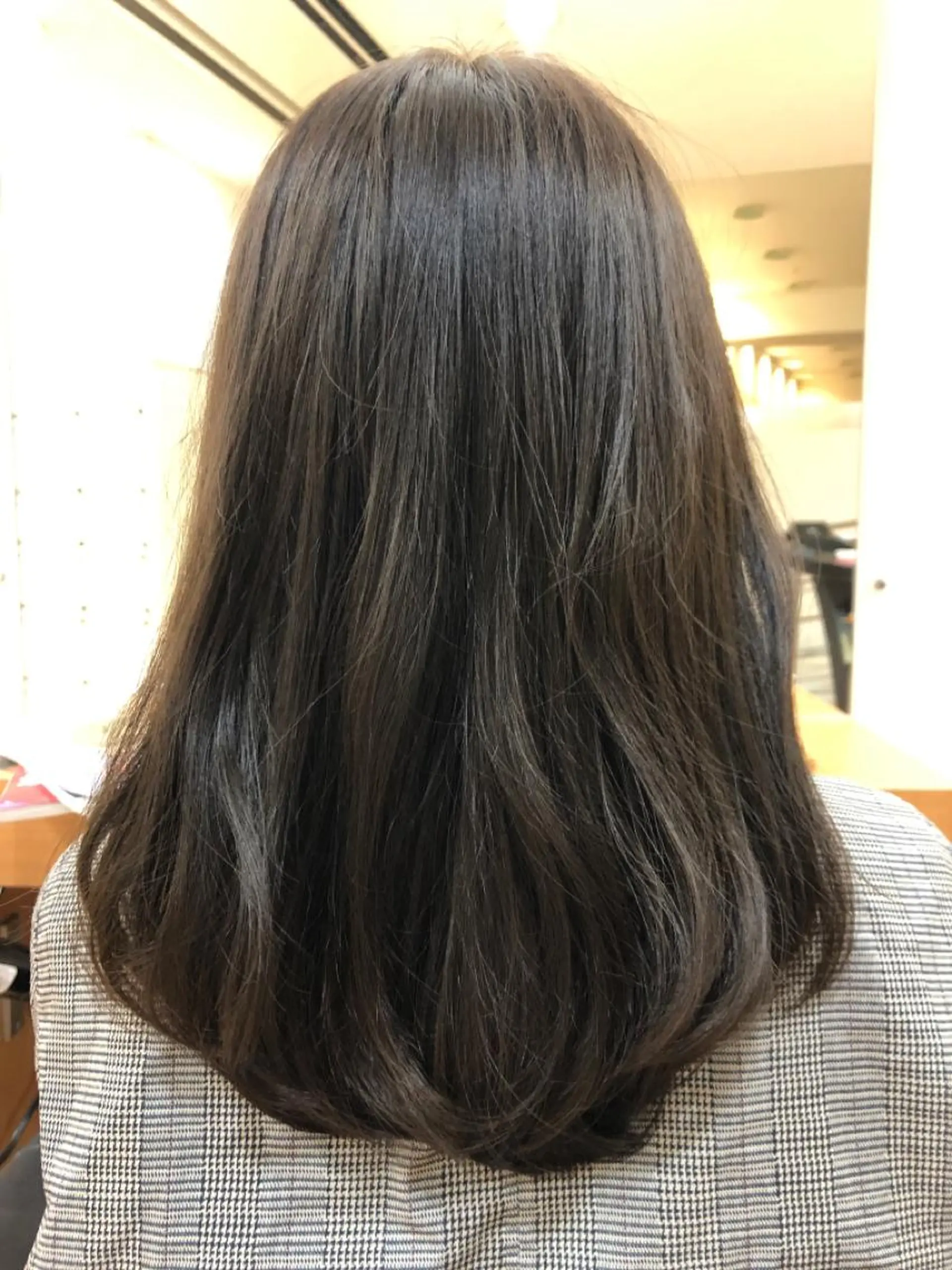 セミロング カラー mod'shair船橋所属・ムロオカ ヨシキのヘアスタイル