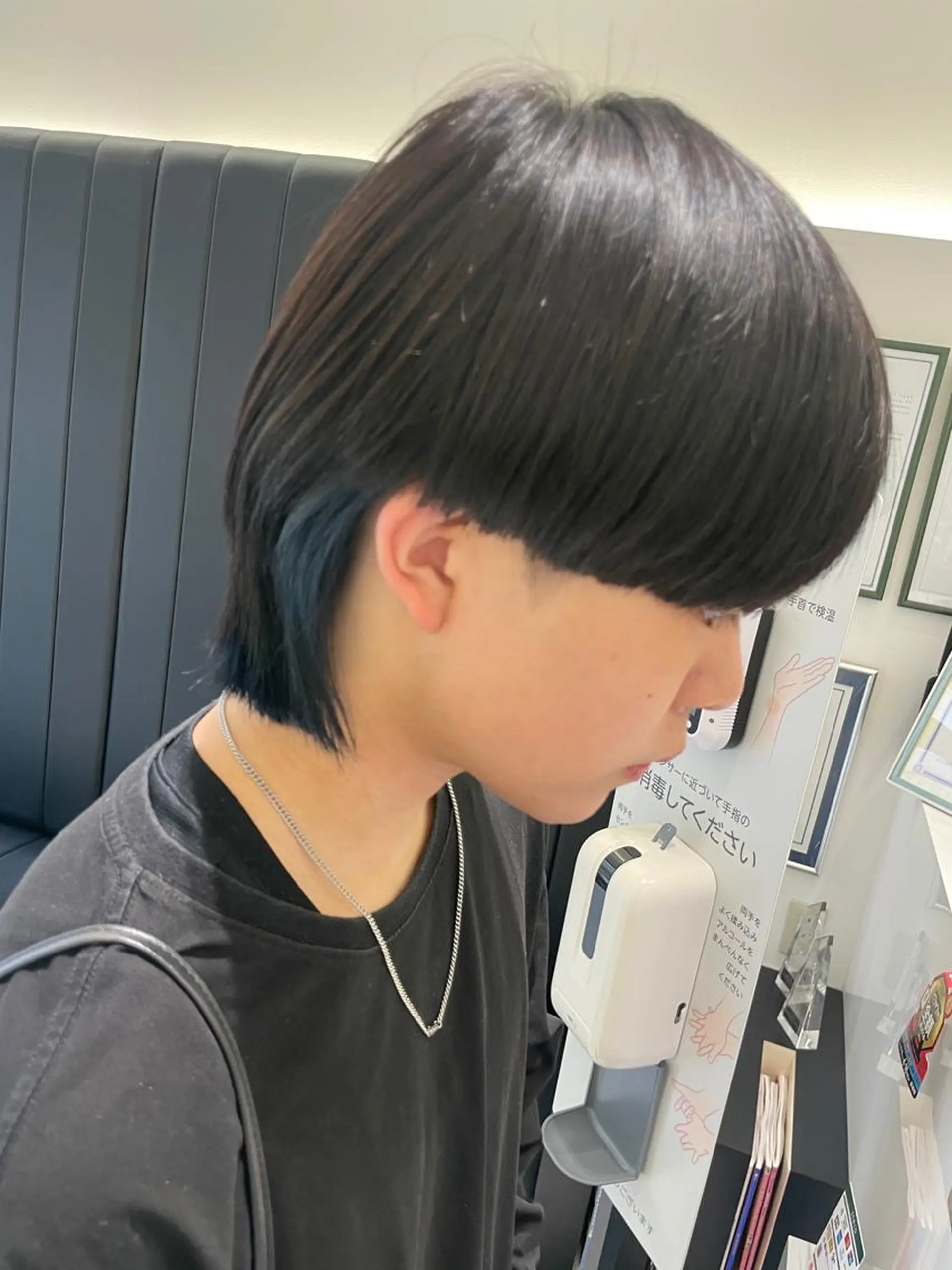 カラー メンズ メンズブリーチ ブリーチ ブルーカラー 海外レイヤー/赤み 消しカラー/上原聖奈のヘアスタイル