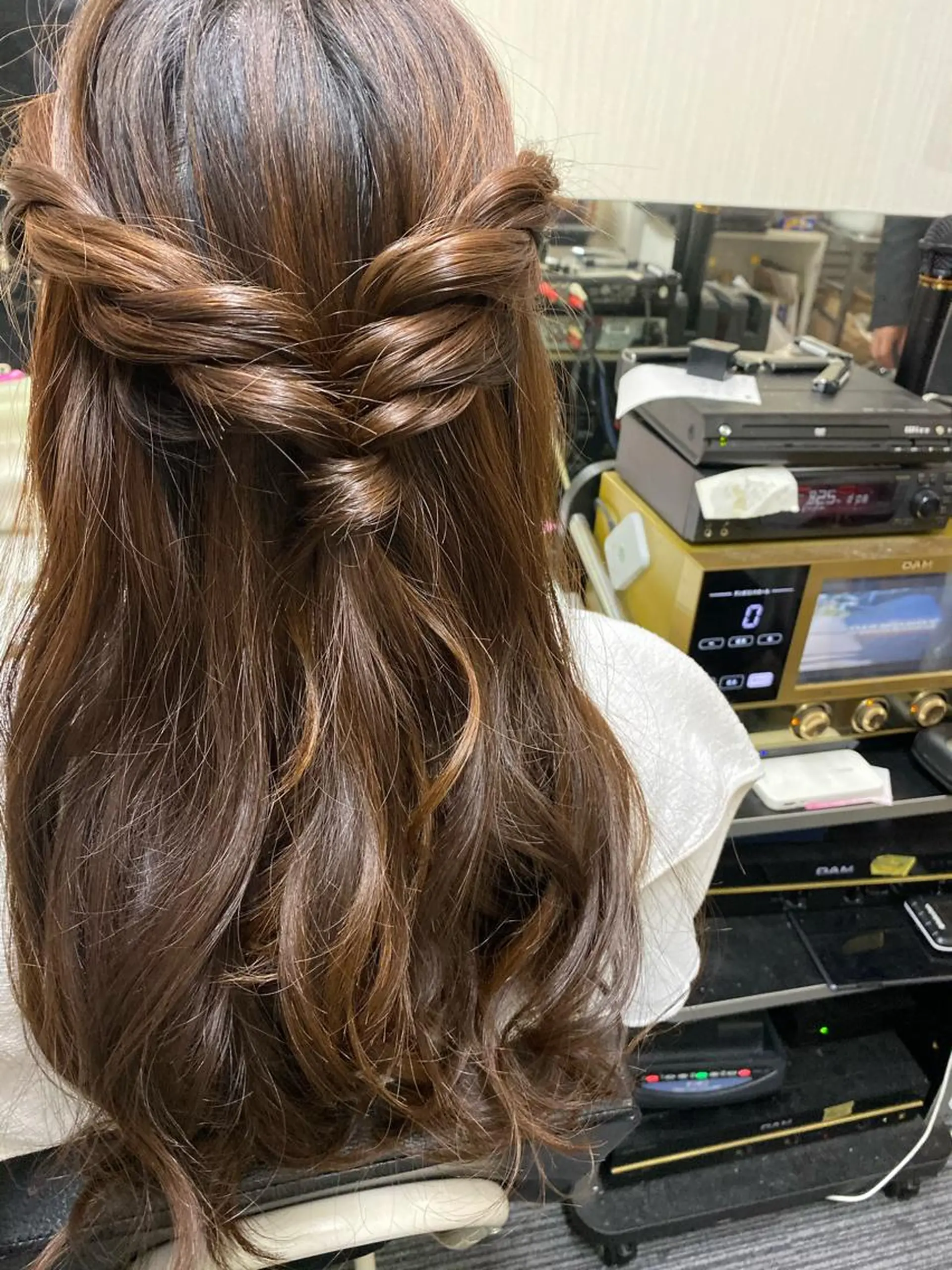 ロング ヘアアレンジ ハーフアップ ヘアセット The Best Beauty受付担当のヘアスタイル