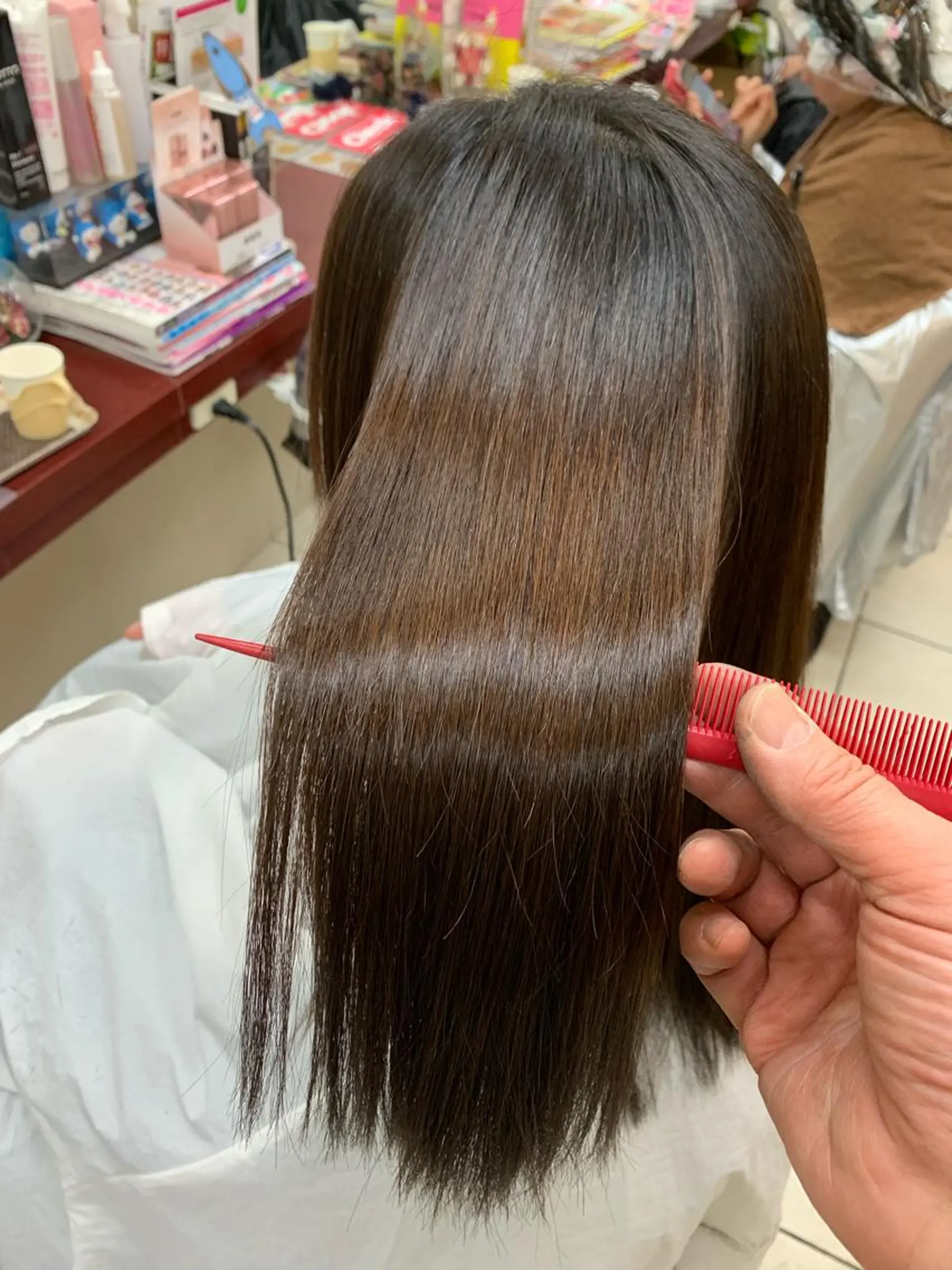 ミディアム カット 縮毛矯正 トリートメント 美容室HAAS所属・竹内 英明のヘアスタイル