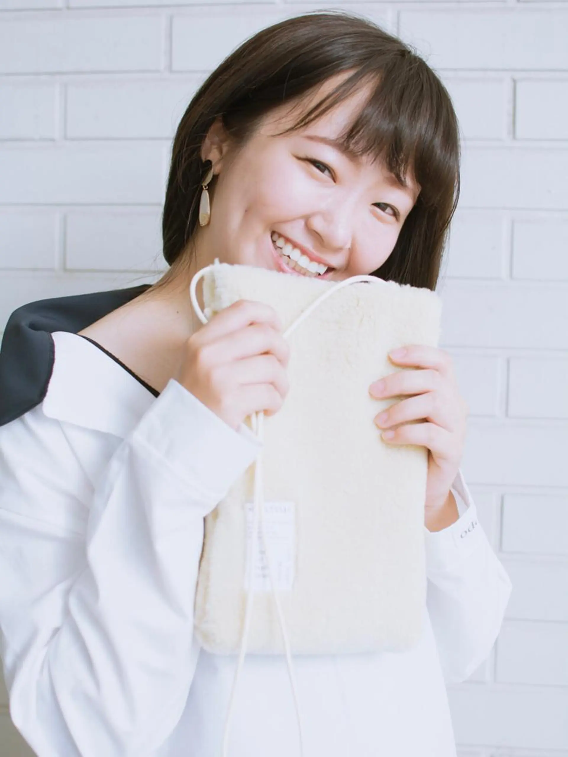 ミディアム カラー ショートボブ ベージュカラー ブルーカラー ブルージュ グレージュ 撮影モデル 斉藤 正敏のその他イメージ