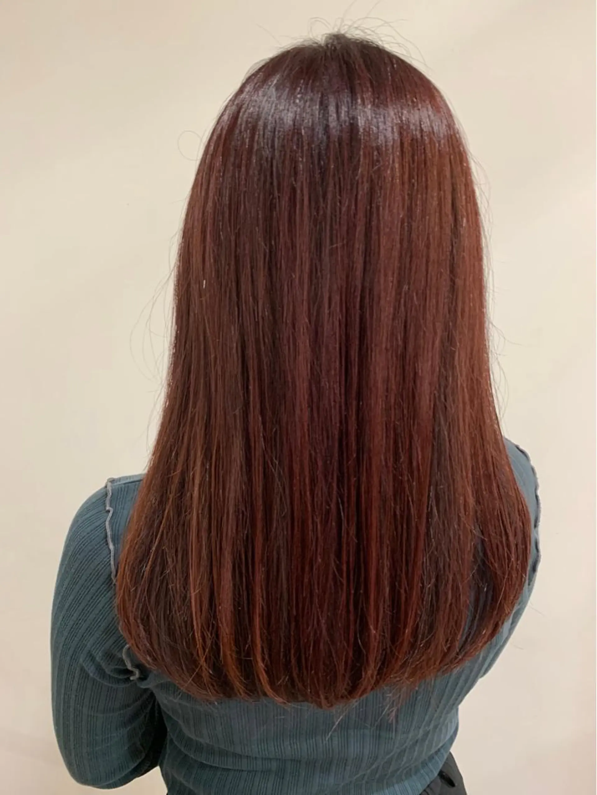 ロング カラー よしだ しおりのヘアスタイル