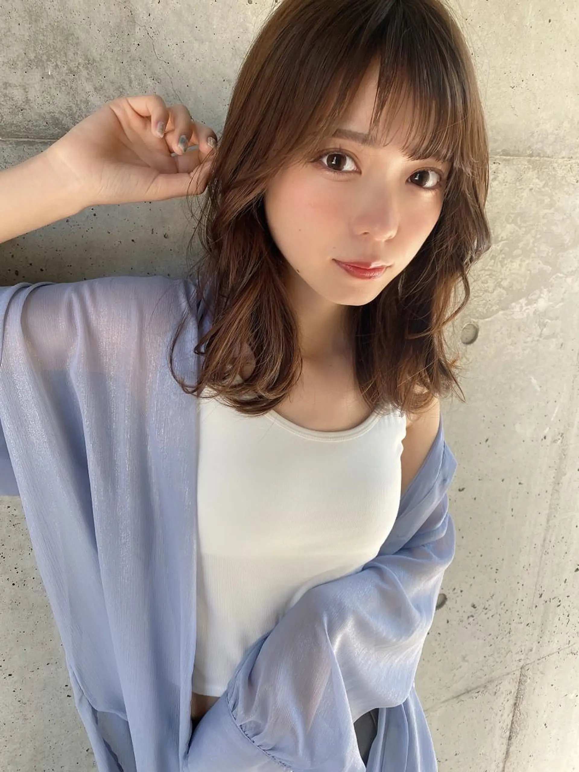 ミディアム カラー パーマ バレイヤージュ ブリーチ ケアブリーチ ダブルカラー ハイライトカラー ヘアカラー トリートメント 新宿✨顔周りカット 韓国ヘア/坂本亜裟海のヘアスタイル