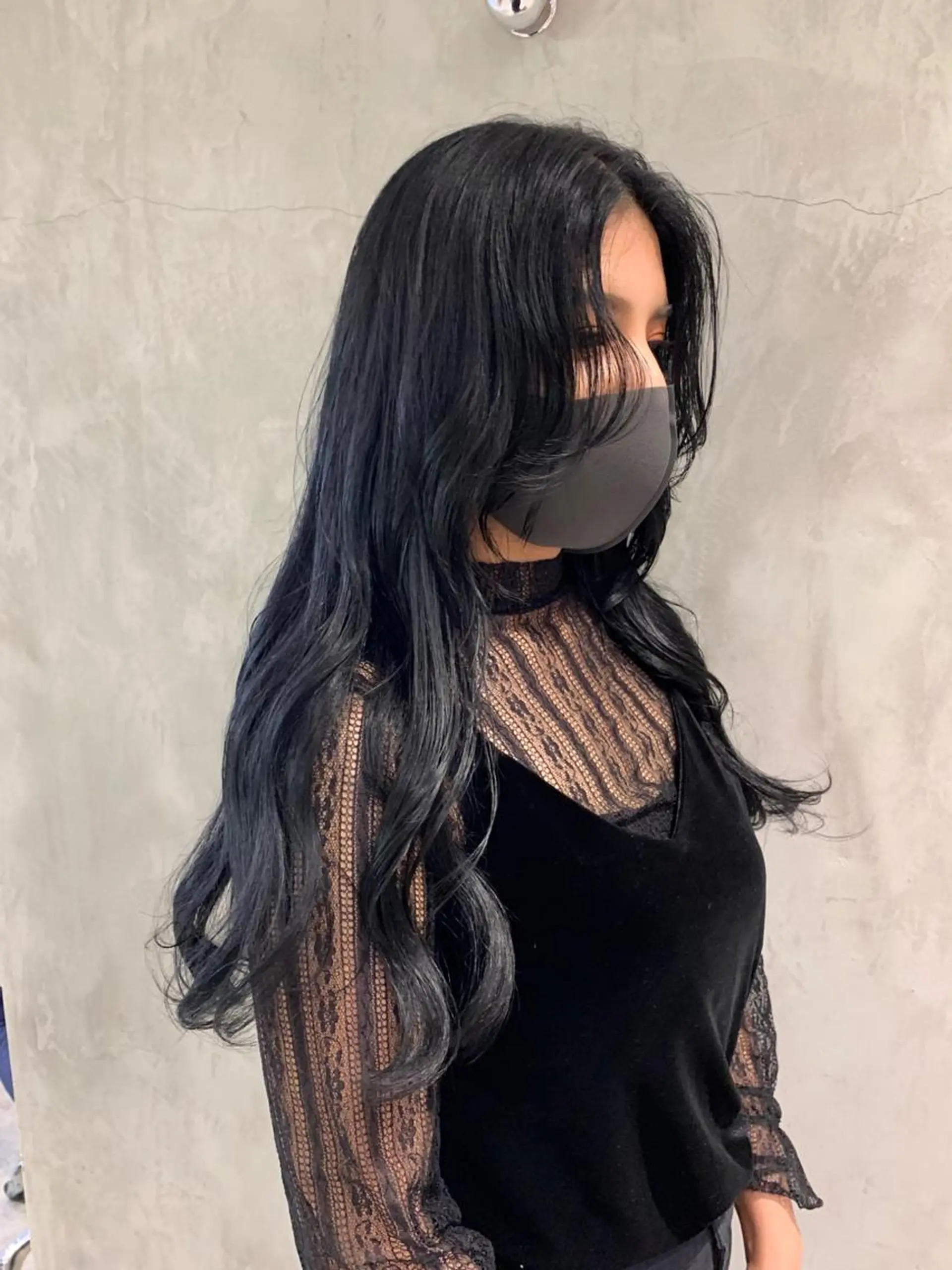 ロング カラー 黒髪 ブリーチ ブルーカラー ブルーブラック ブリーチなしカラー 艶ハイトーン/ヘア アレンジAYAKAのヘアスタイル