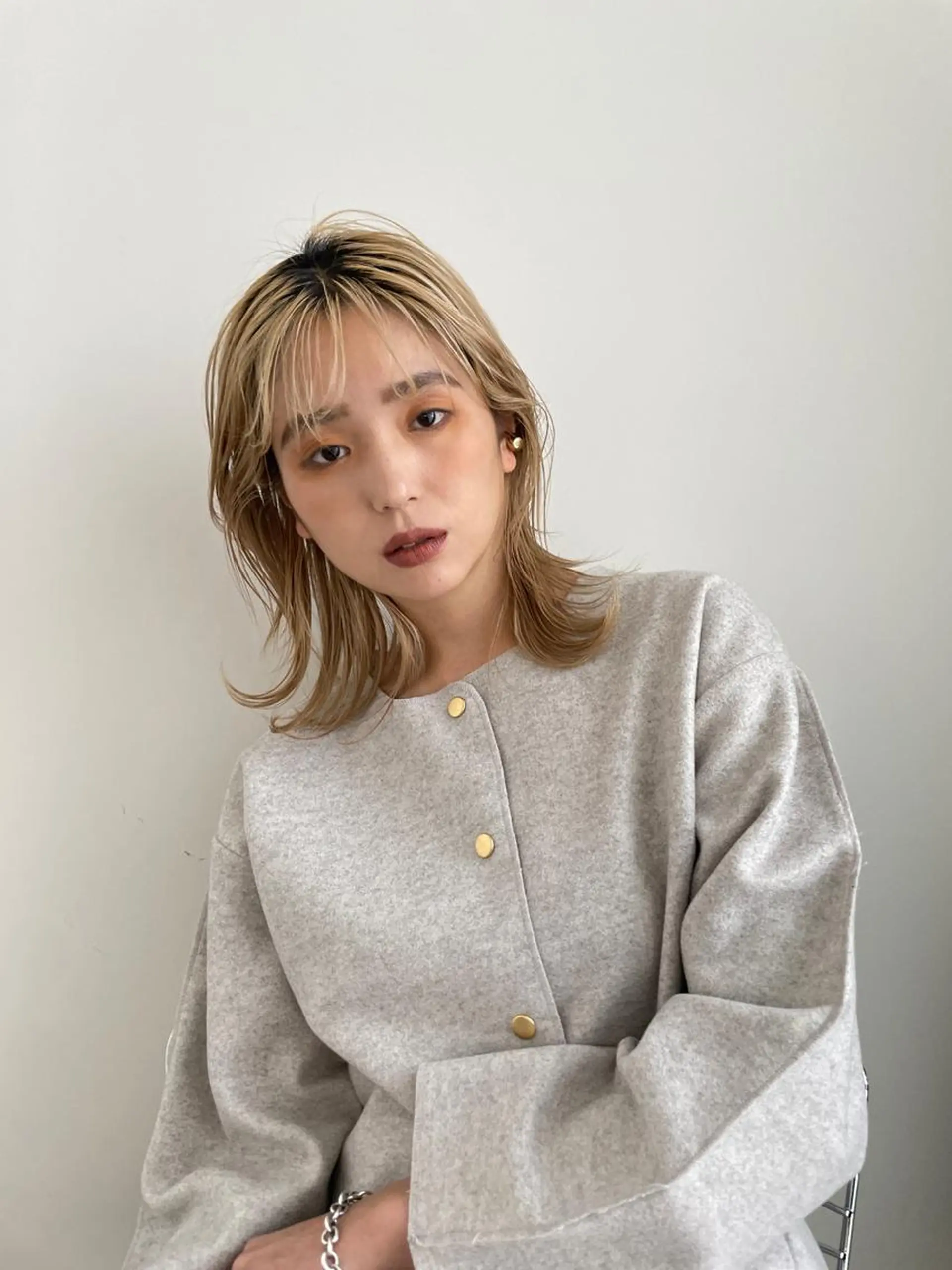 セミロング カラー ハイトーンカラー カット ヘアカラー トリートメント 髪質改善/似合わせ カラー/レイヤーのヘアスタイル