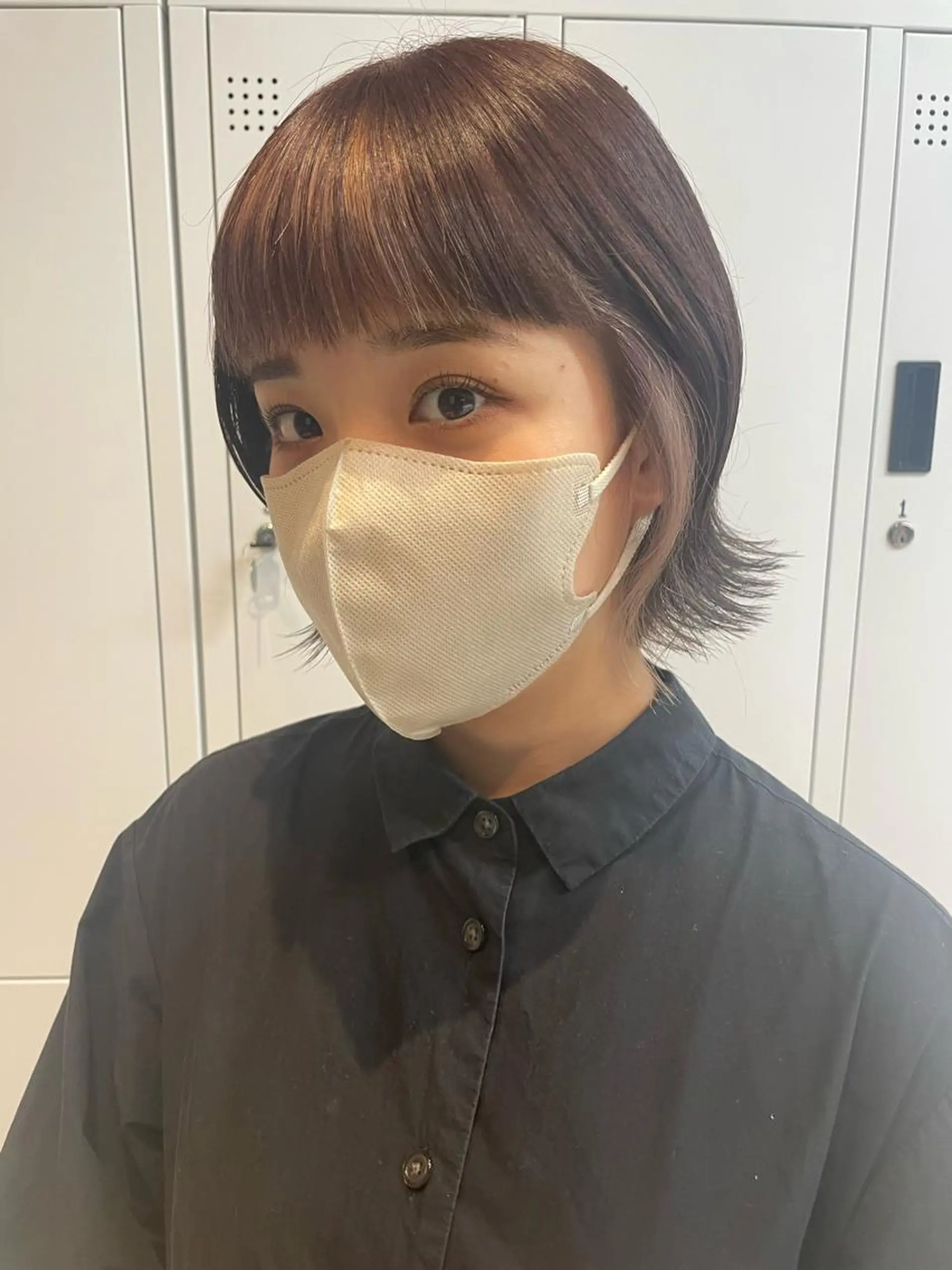 カラー 若月 あやかのヘアスタイル