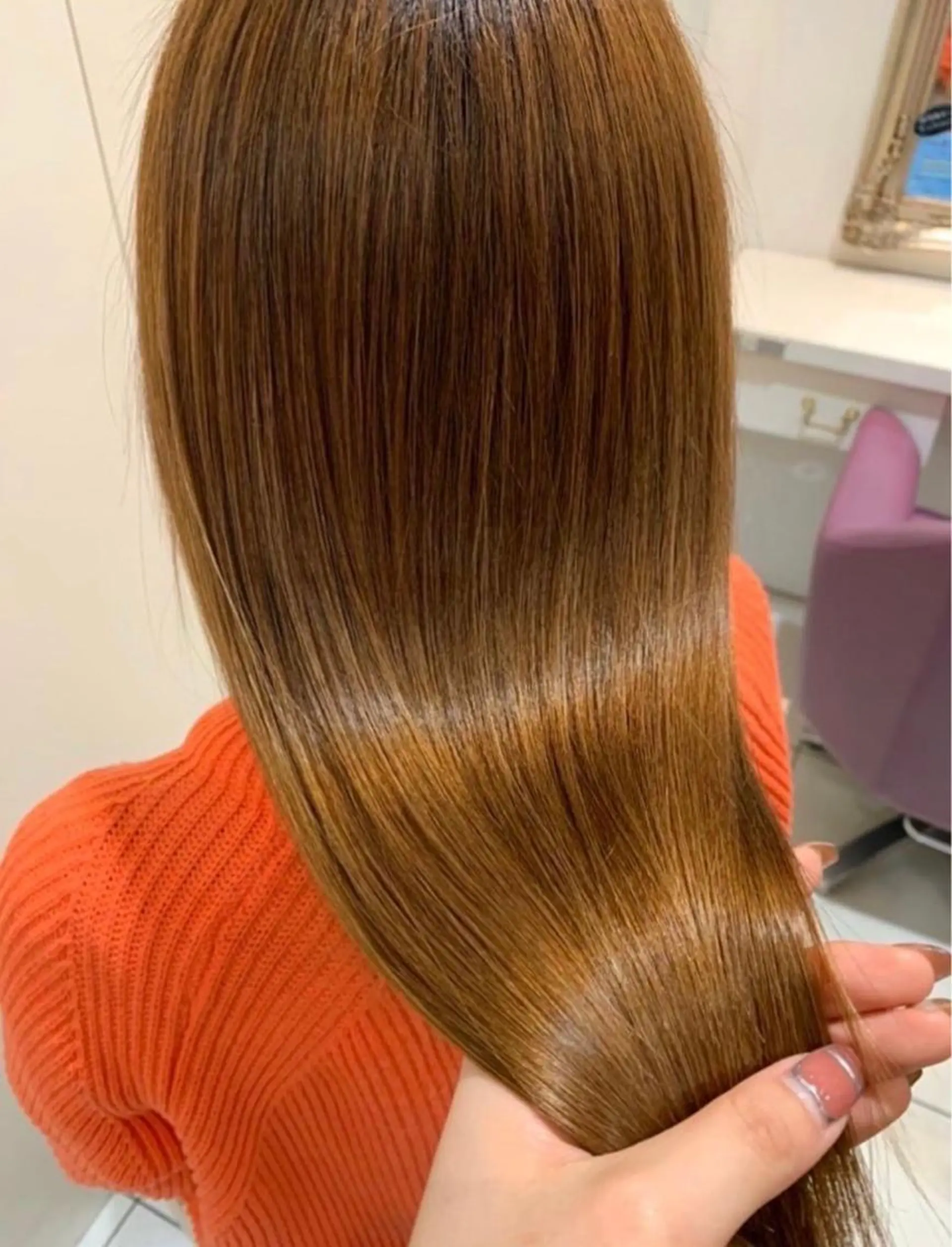 カラー CLOVER新田辺所属・石賀 早紀のヘアスタイル