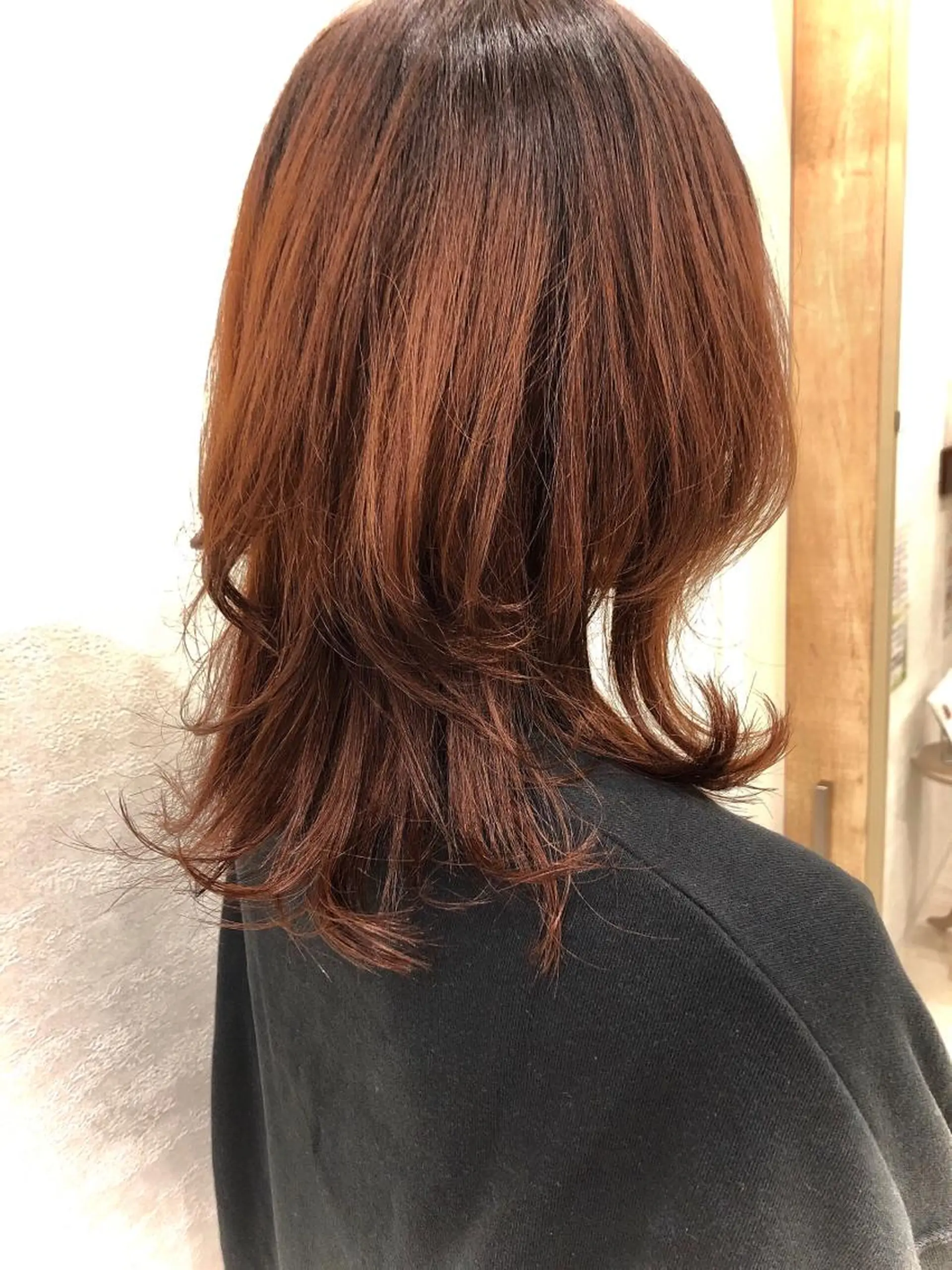 ミディアム くびれヘア カット 安田 美由紀のヘアスタイル