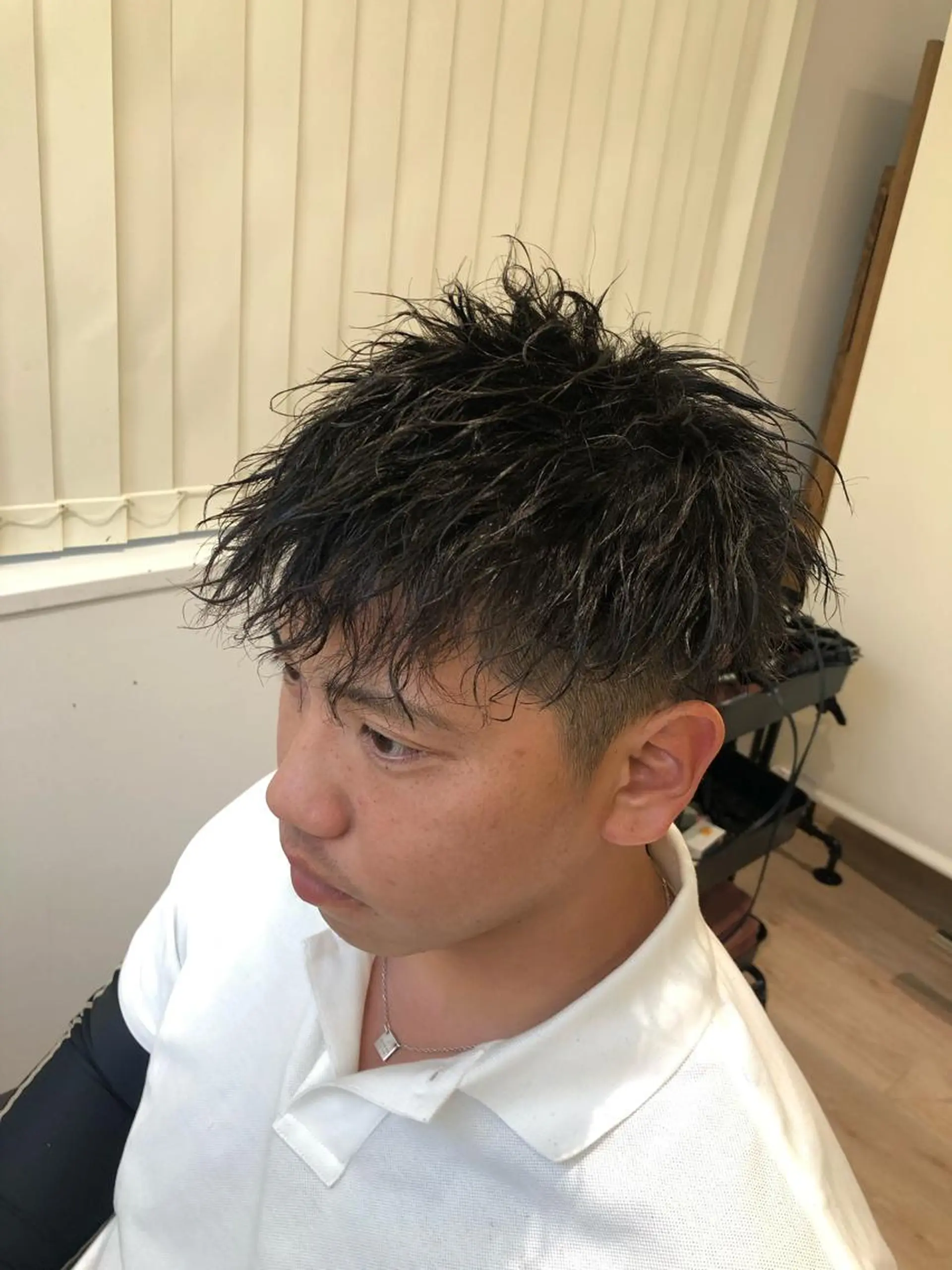 ショート カラー パーマ メンズ kiitos所属・関西センターパート メンズモデル募集のヘアスタイル