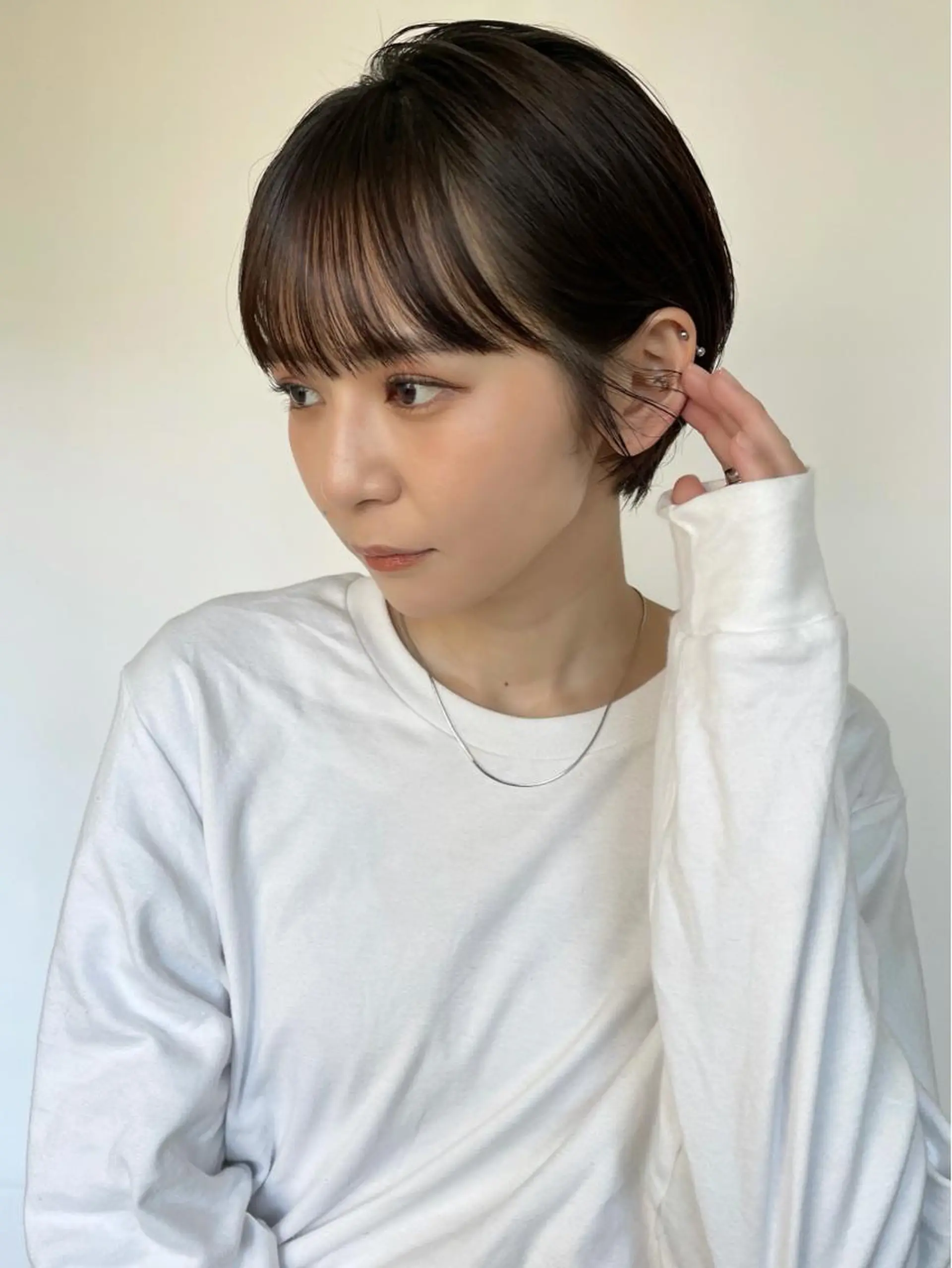 ショート カラー 高橋 愛美のヘアスタイル