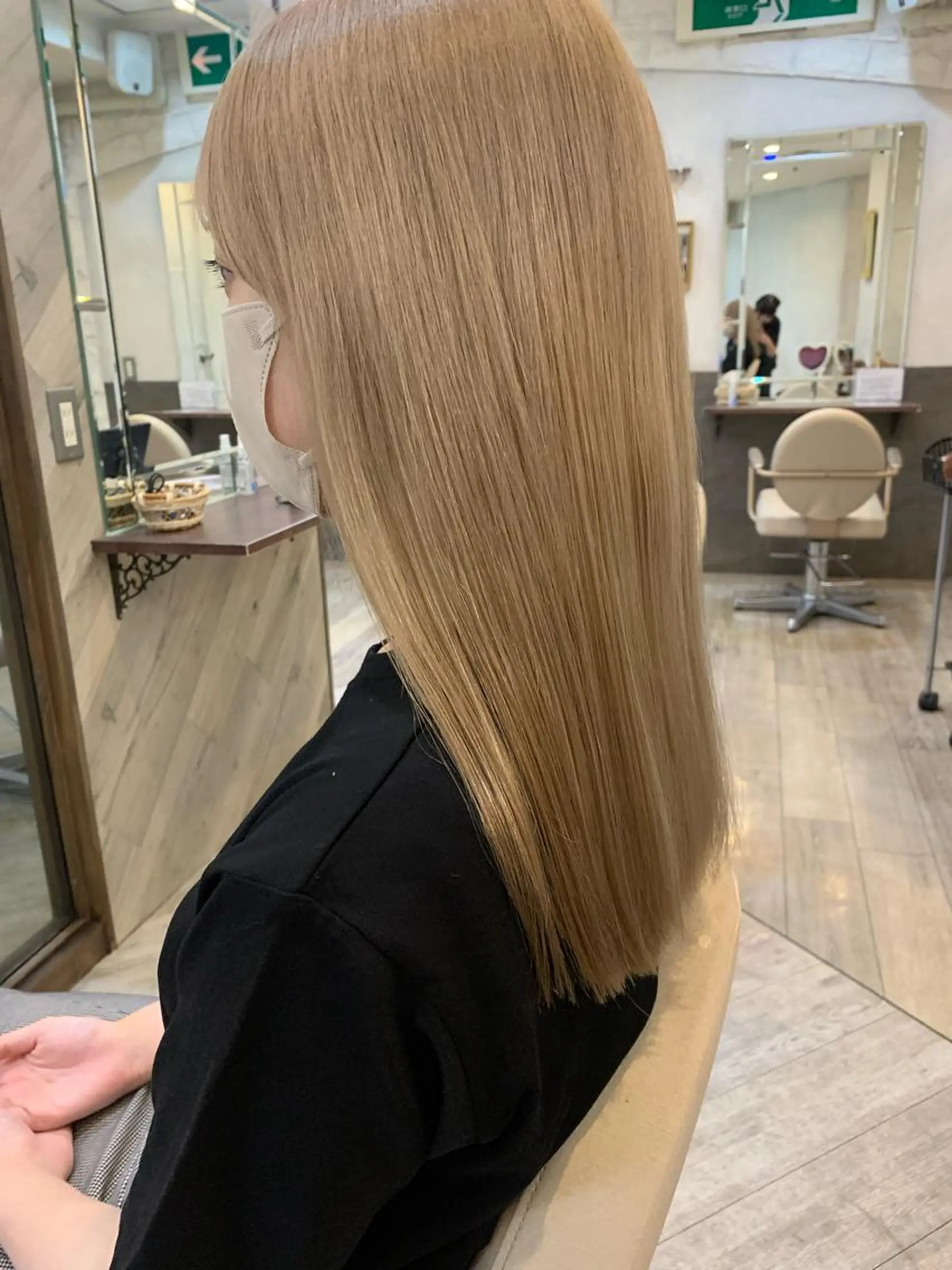 ロング number天王寺 ほたるのヘアスタイル